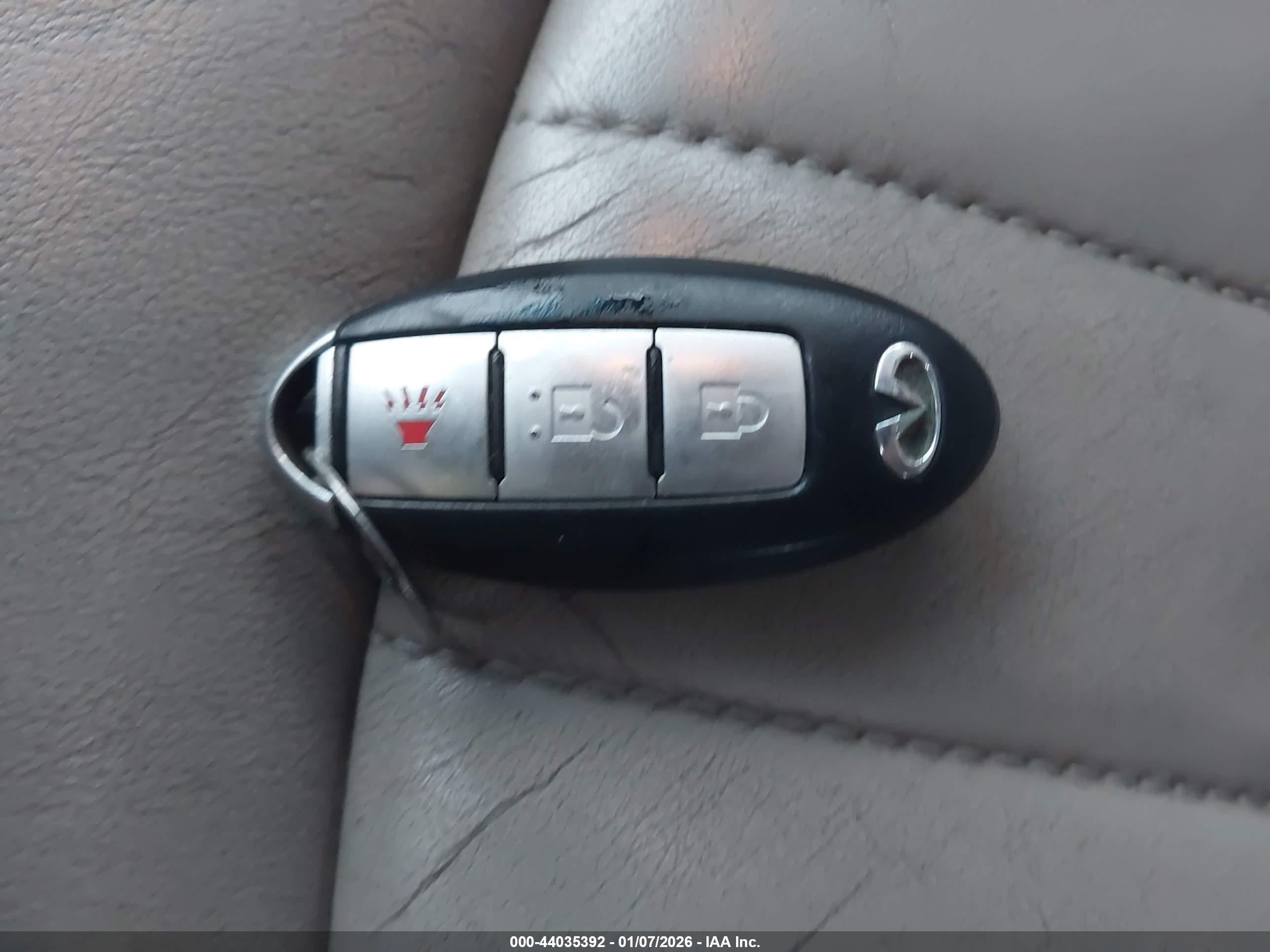 INFINITI EX35 image 11