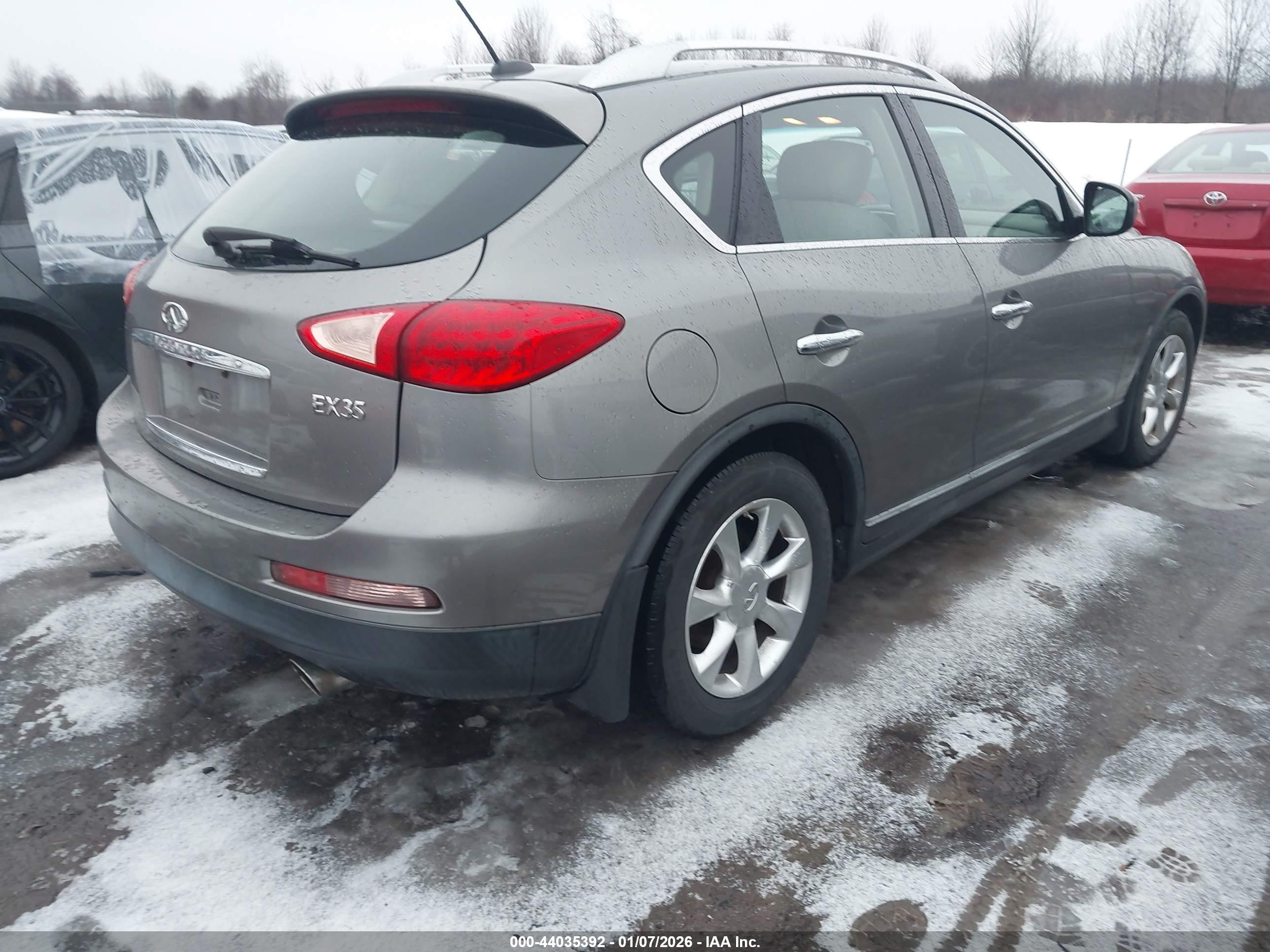 INFINITI EX35 image 4