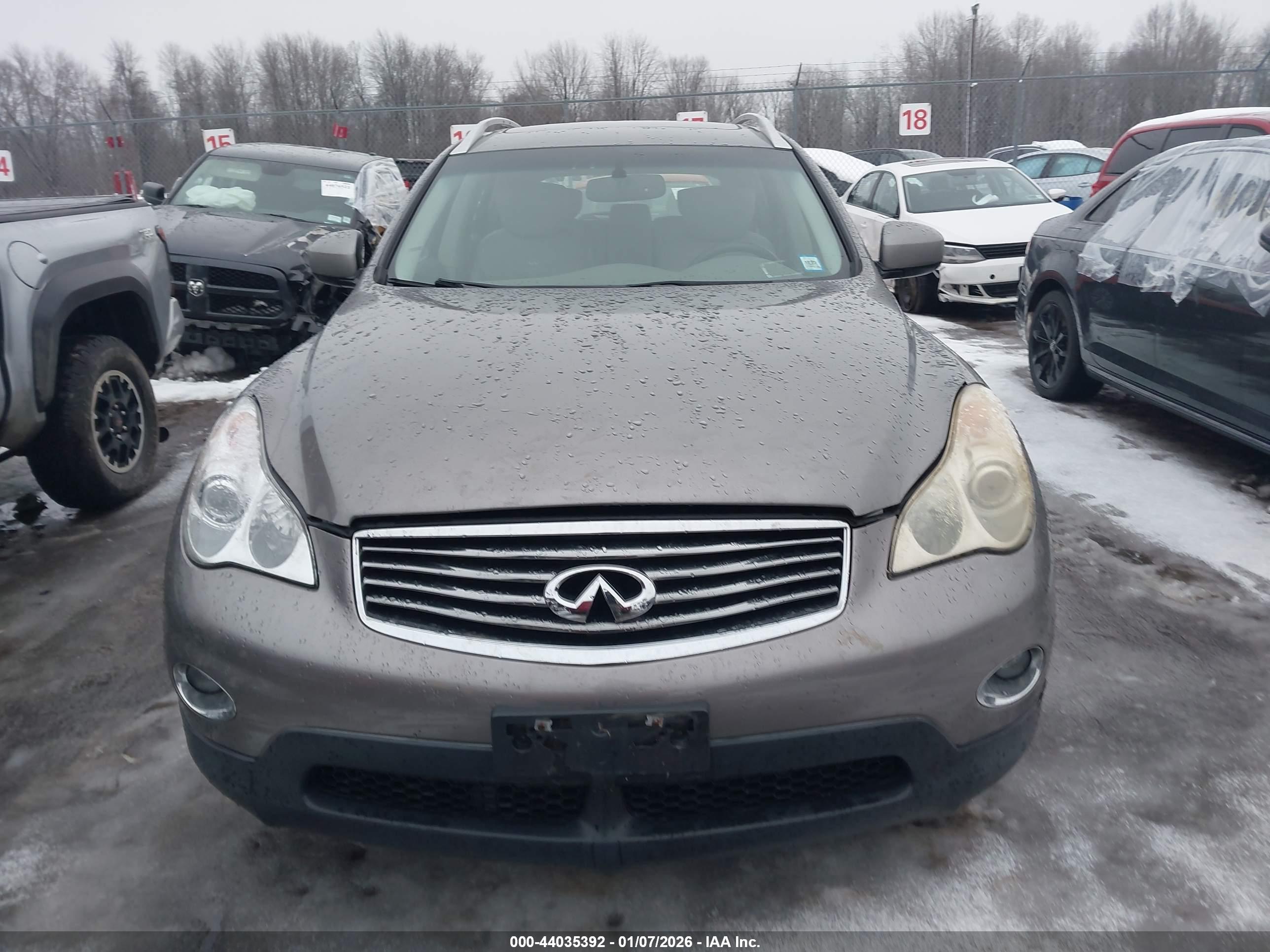 INFINITI EX35 image 6