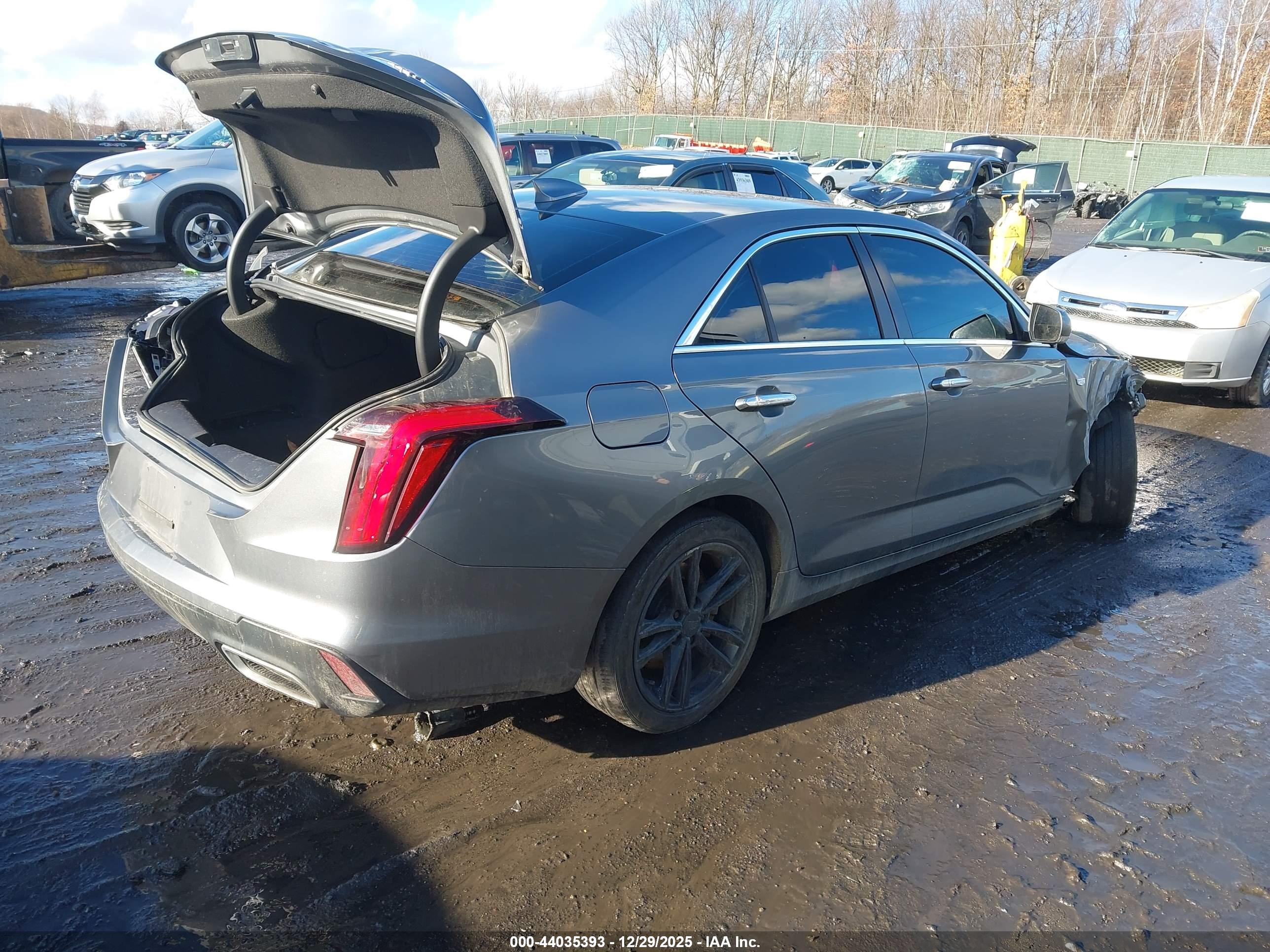 CADILLAC CT4 image 4