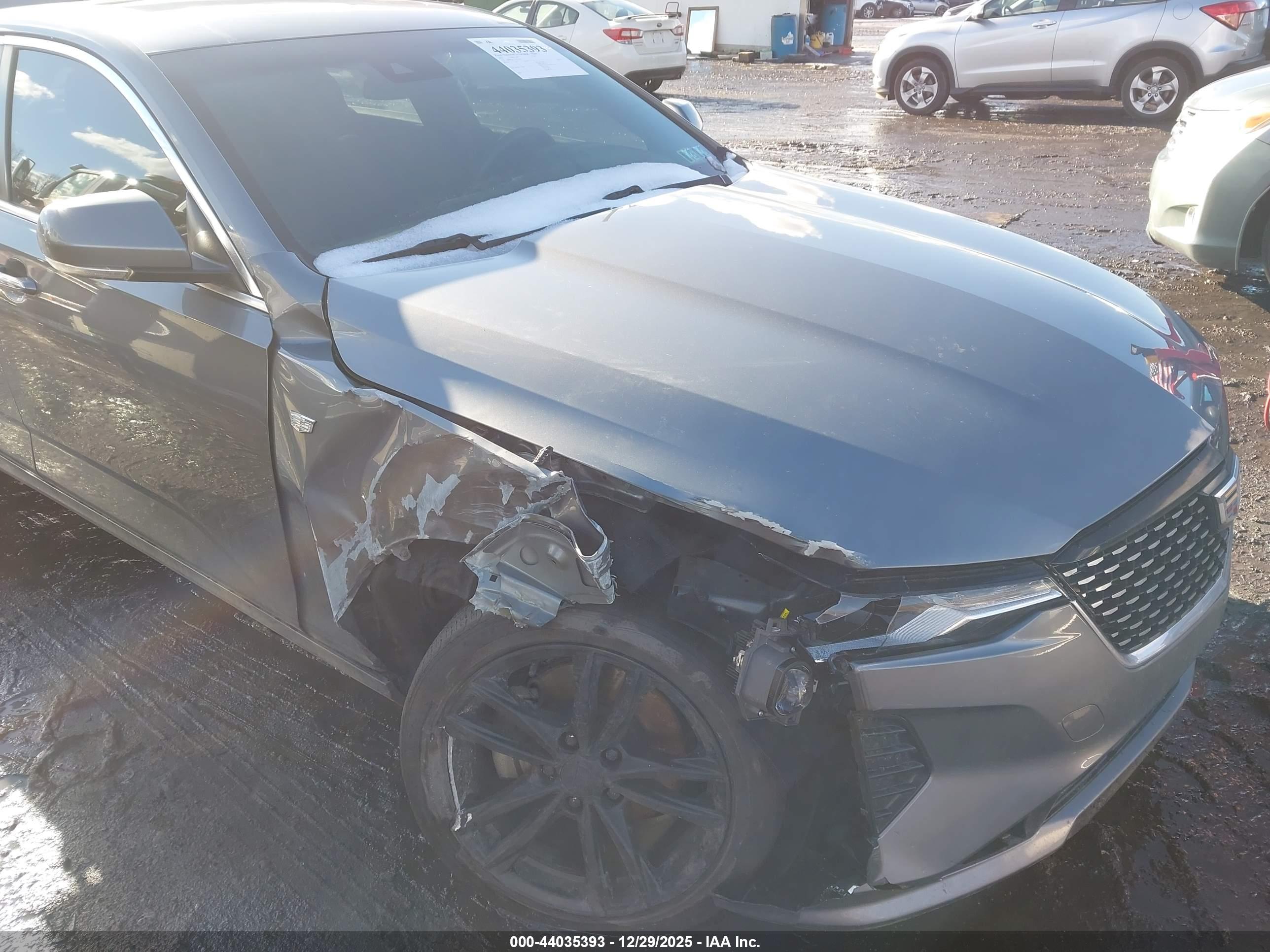 CADILLAC CT4 image 6