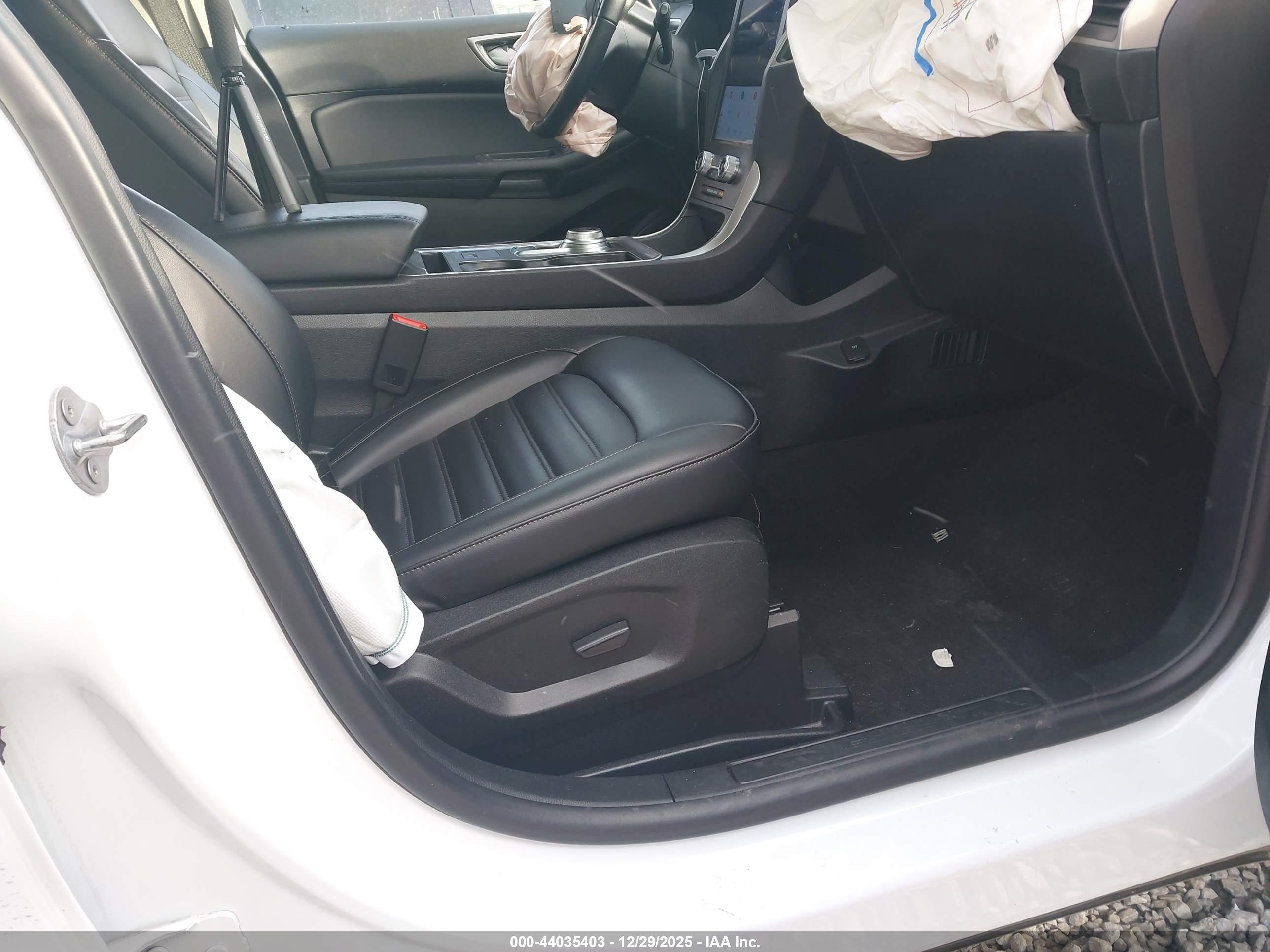 FORD EDGE image 5