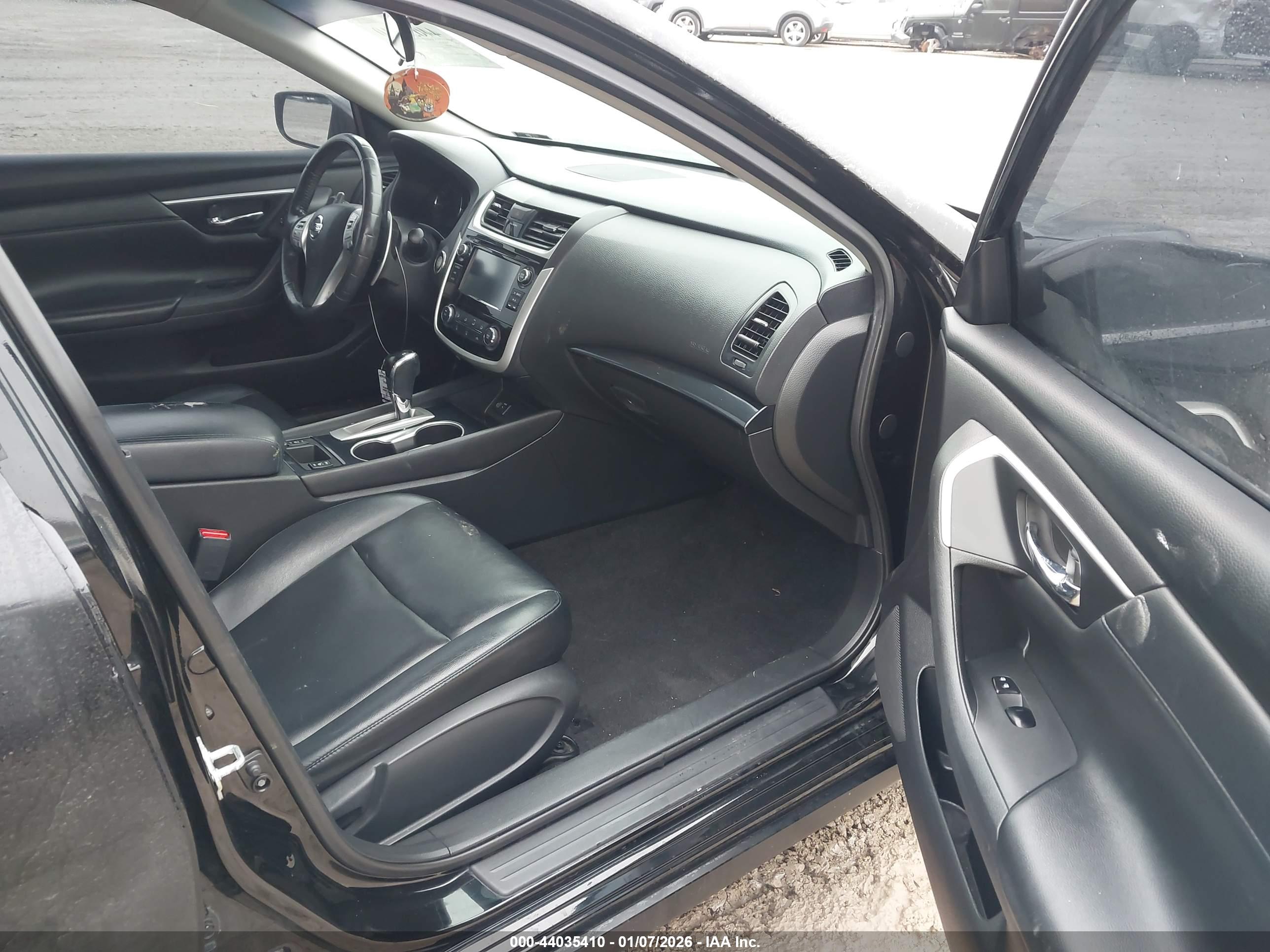 NISSAN ALTIMA image 5