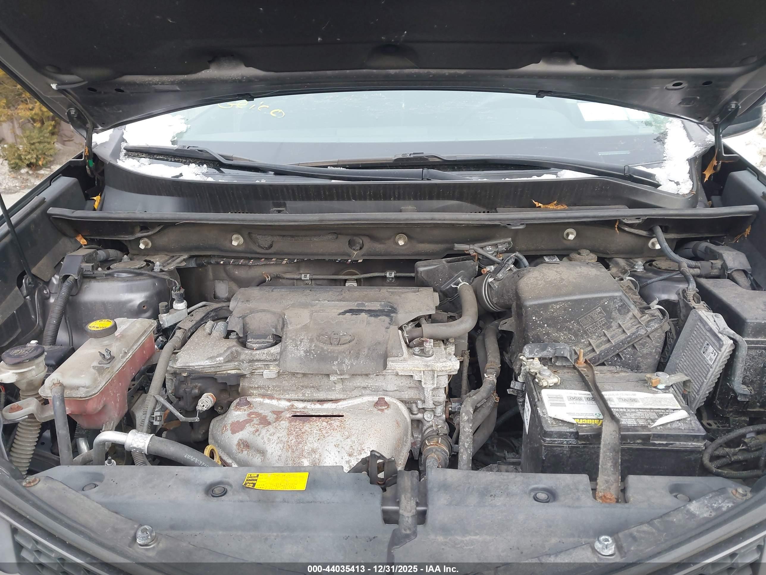 TOYOTA RAV4 image 10