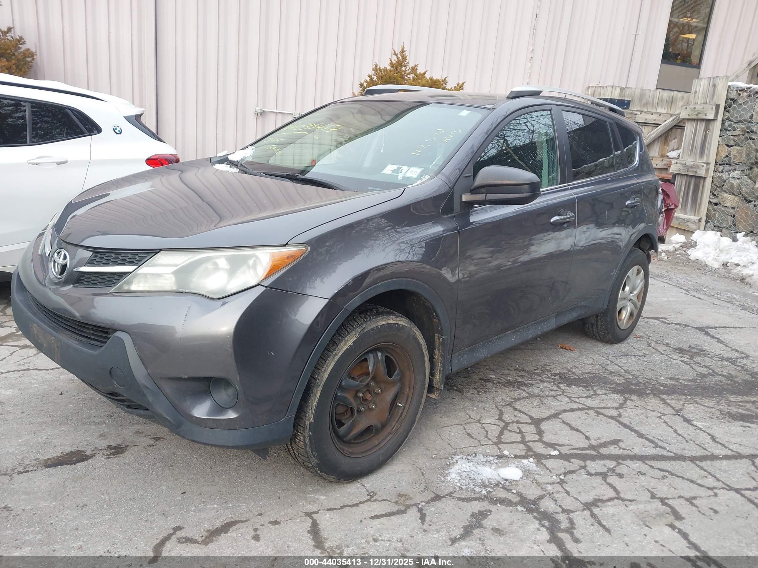 TOYOTA RAV4 image 2