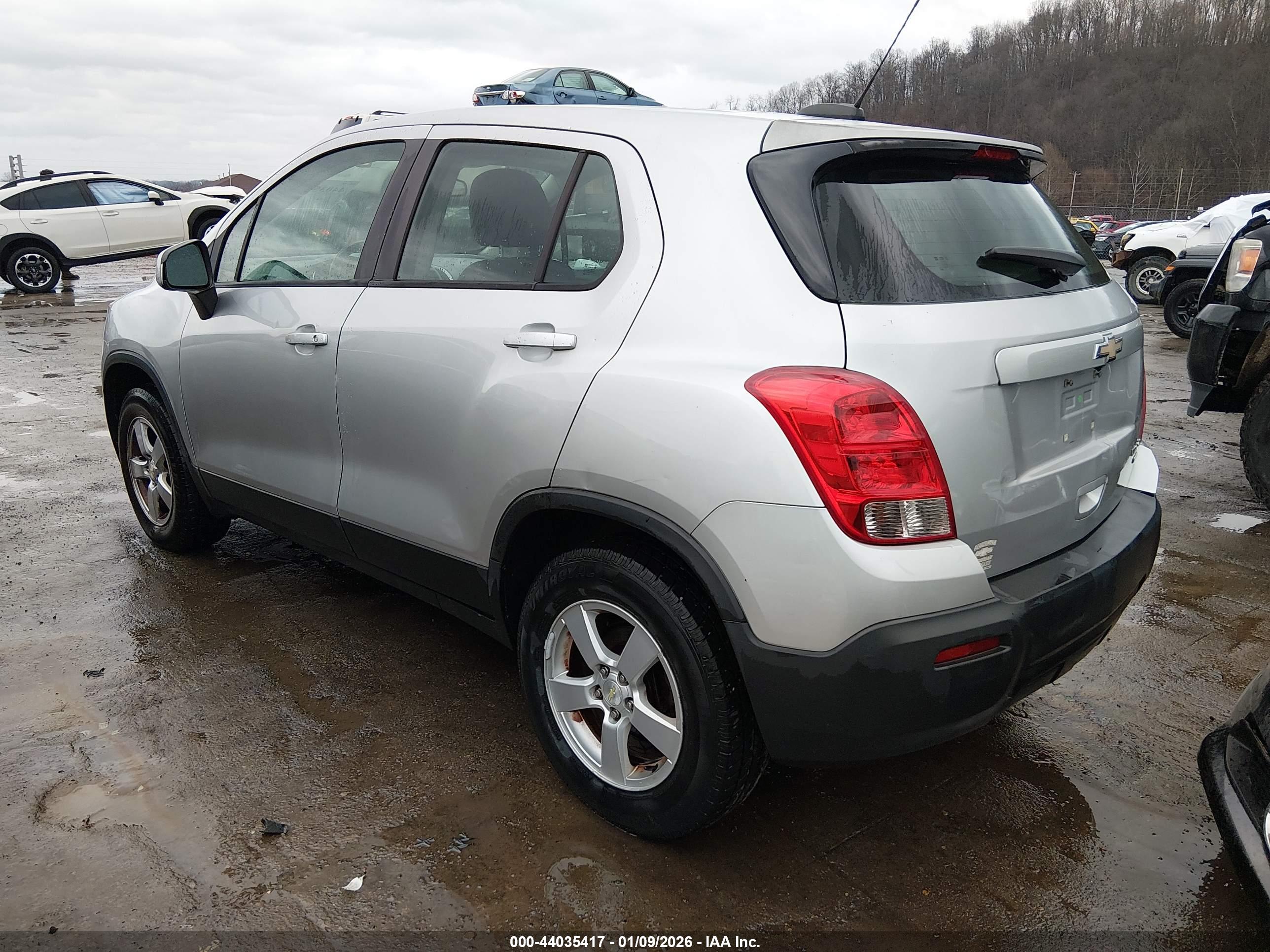 CHEVROLET TRAX image 3