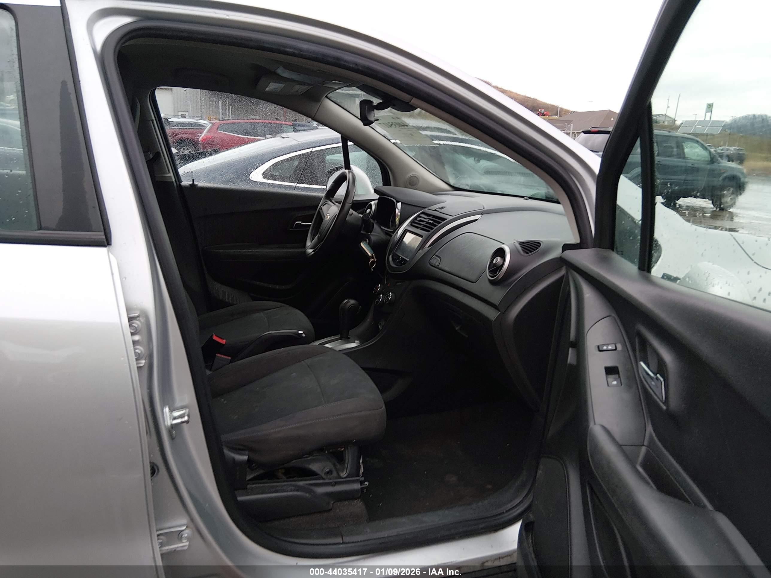 CHEVROLET TRAX image 5