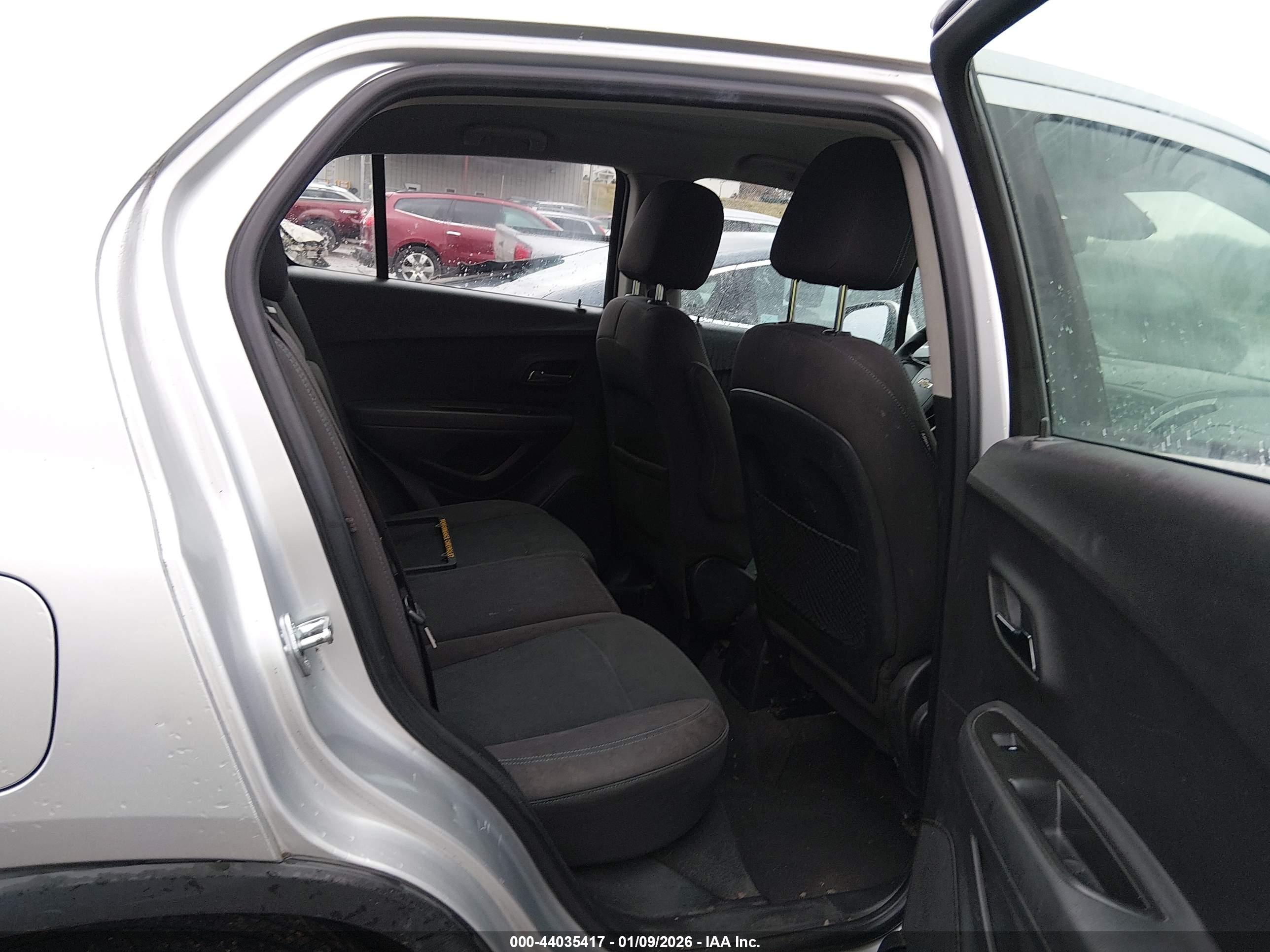 CHEVROLET TRAX image 8