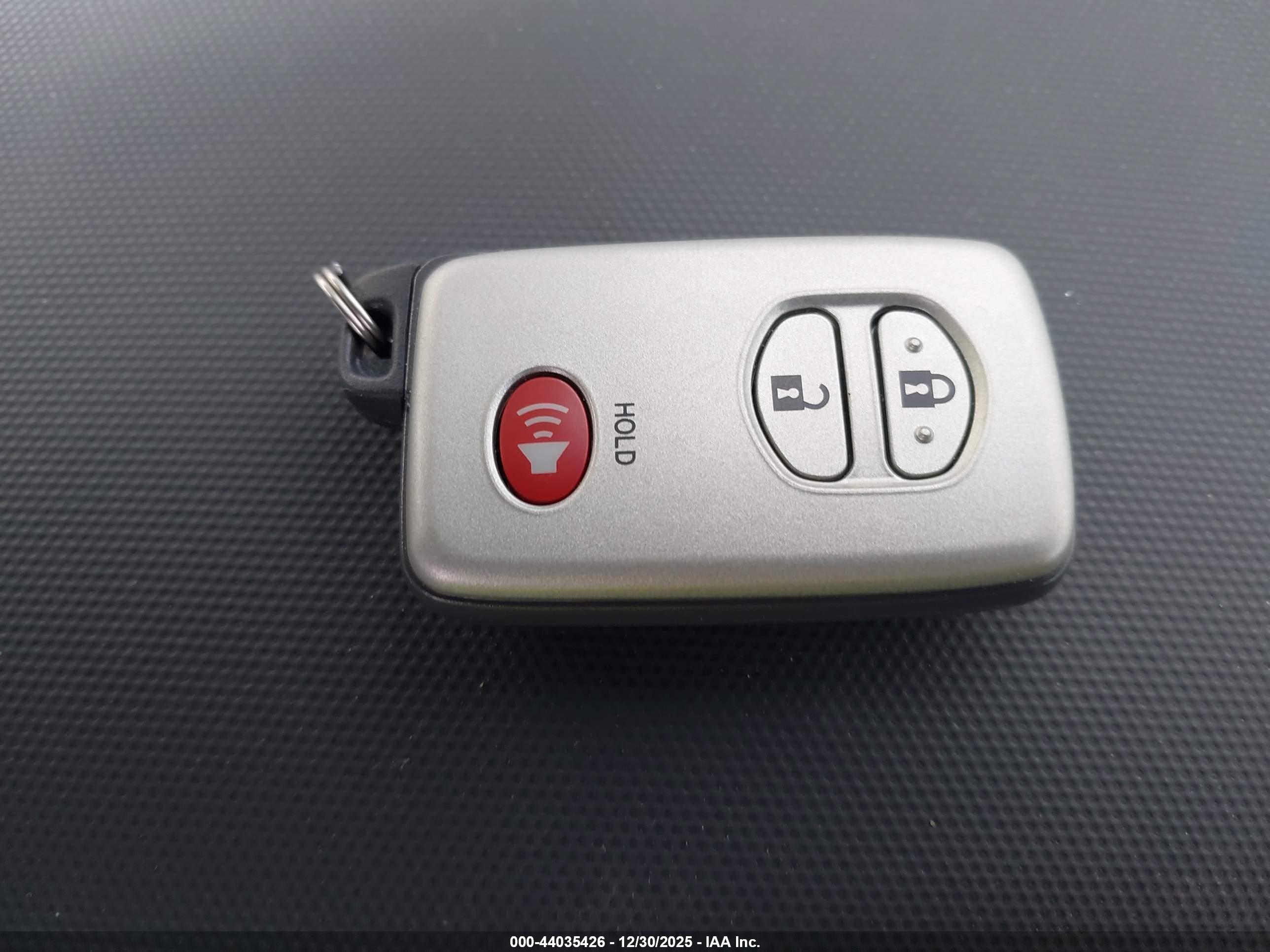 TOYOTA 4RUNNER image 11
