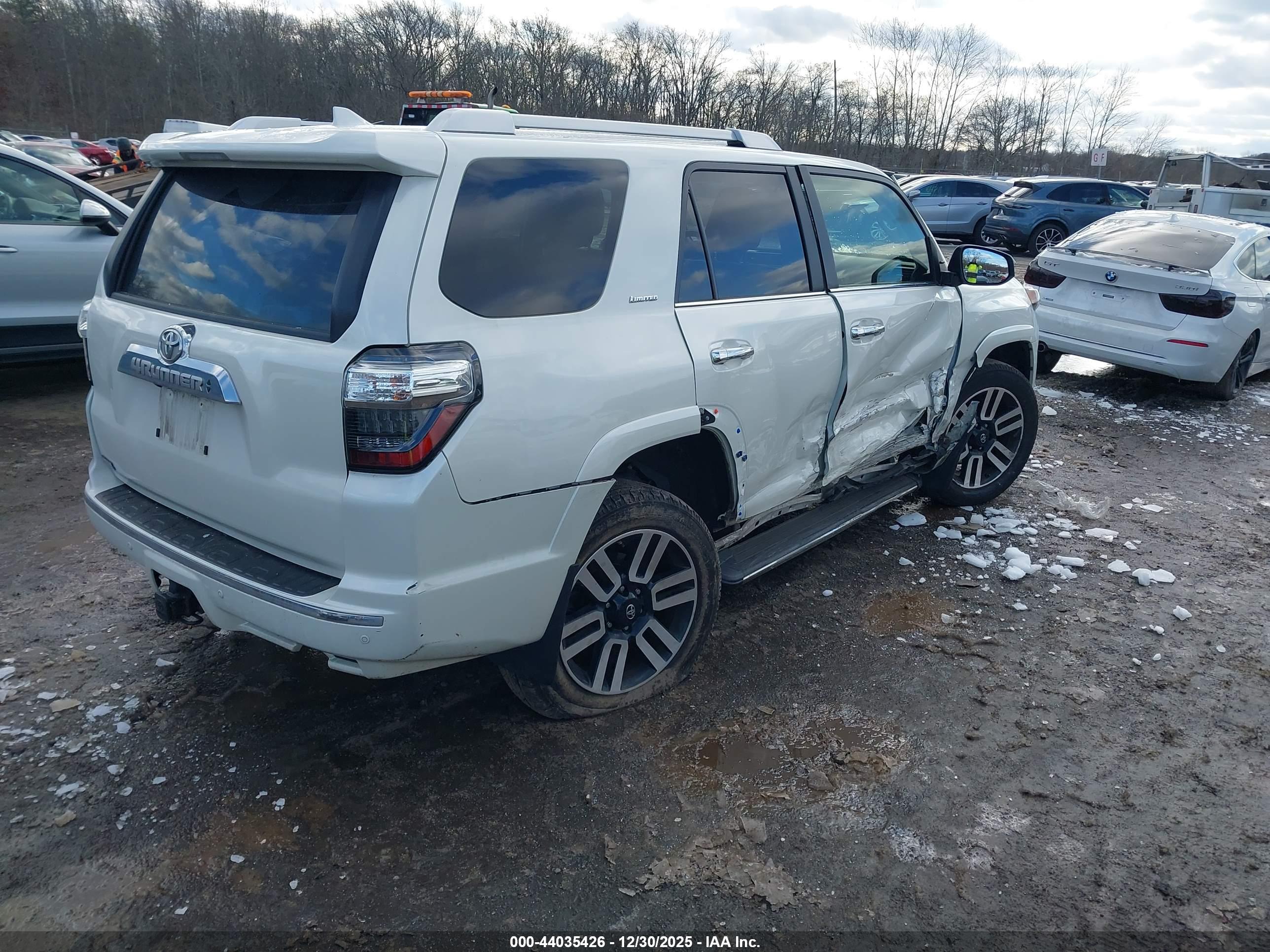 TOYOTA 4RUNNER image 4
