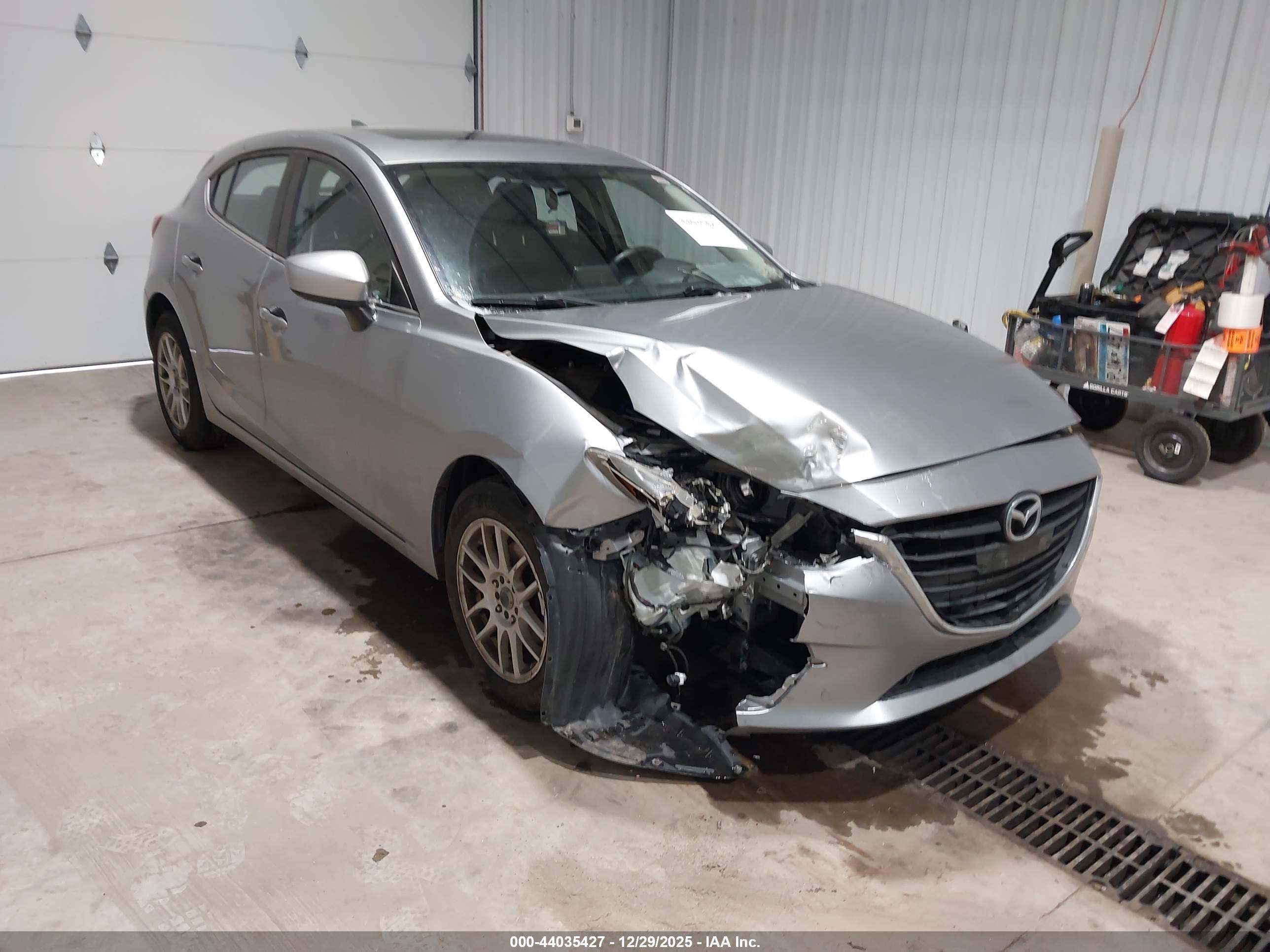 MAZDA MAZDA3 image 6