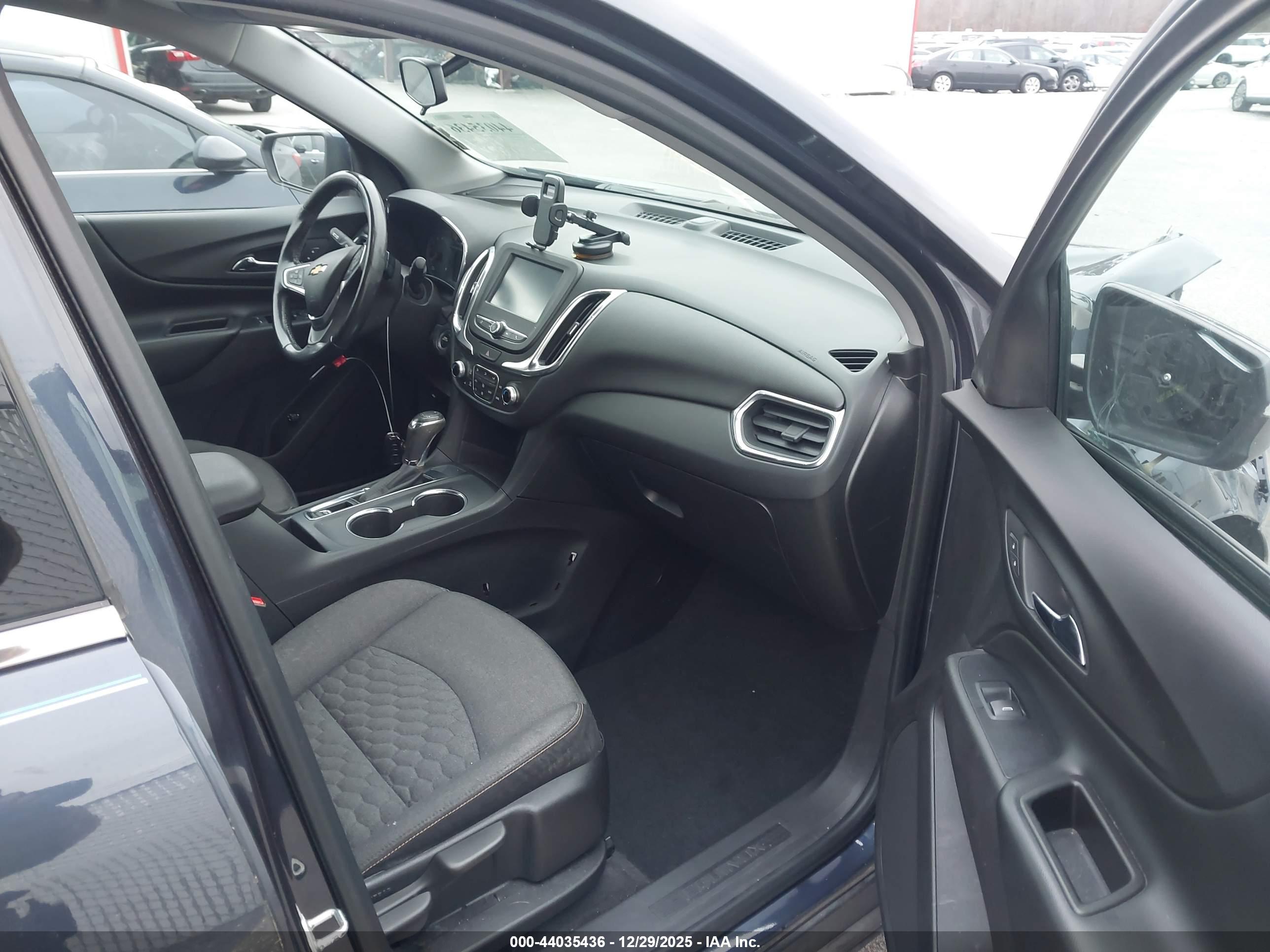 CHEVROLET EQUINOX image 5