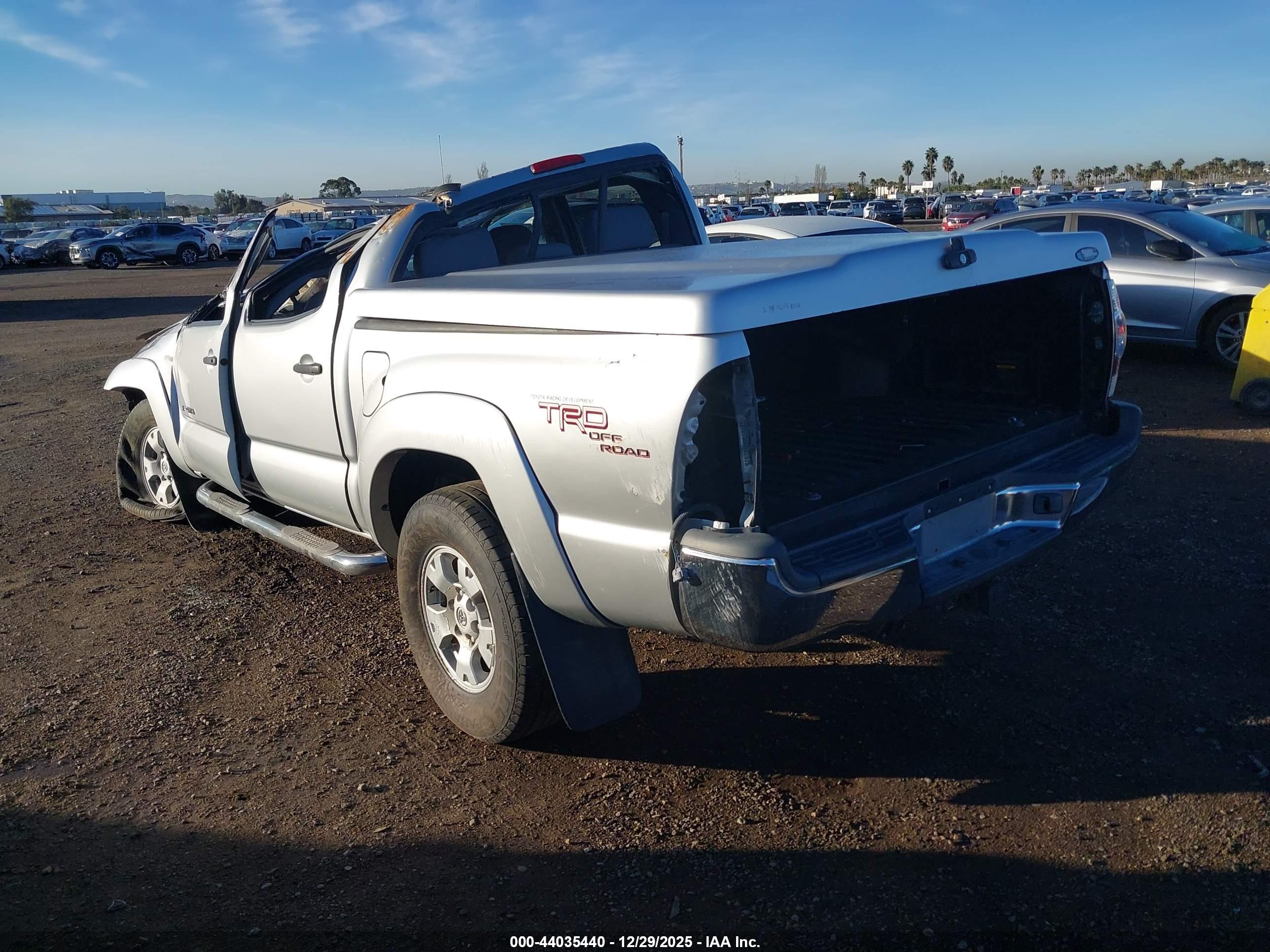 TOYOTA TACOMA image 3