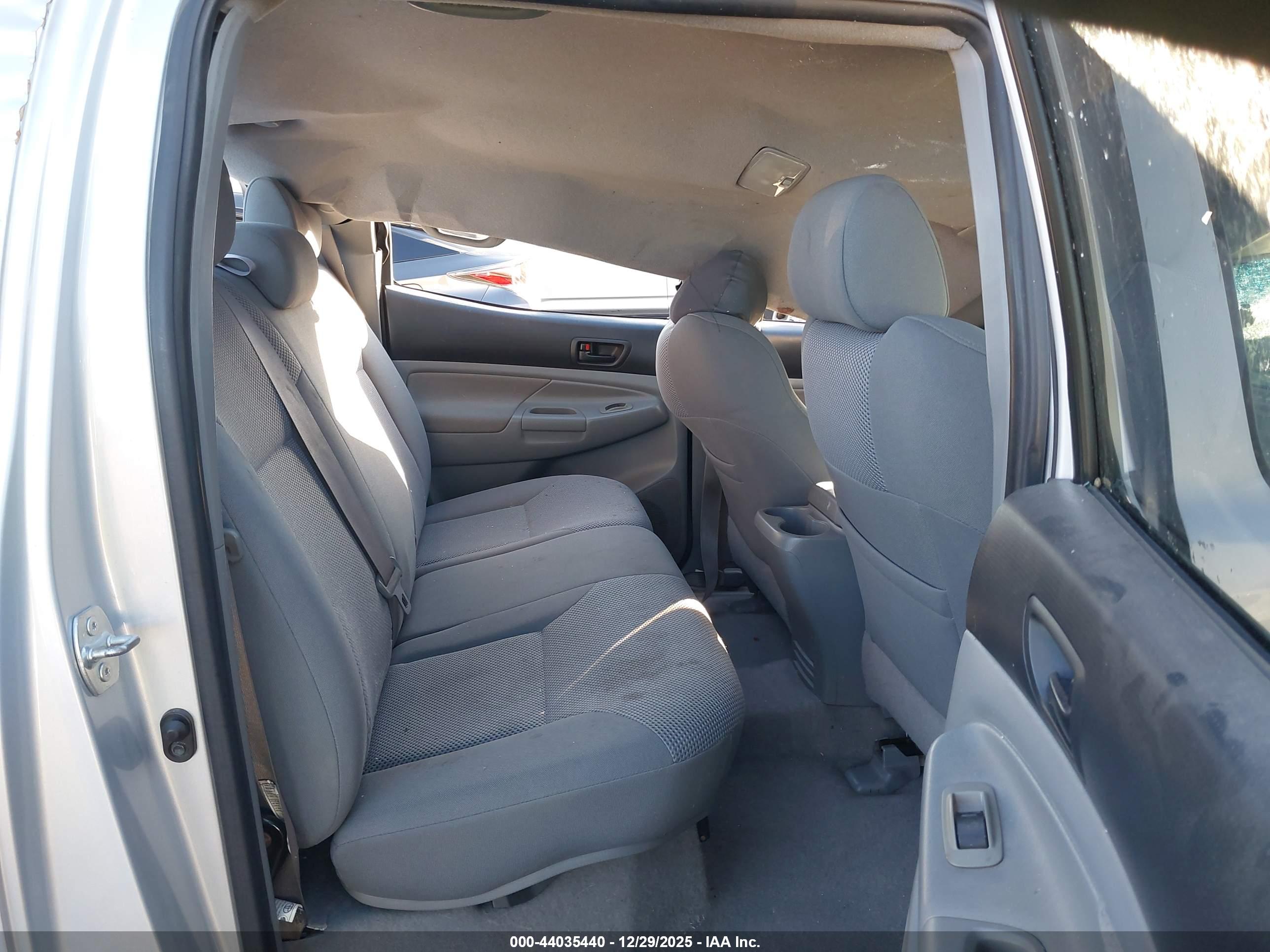 TOYOTA TACOMA image 8