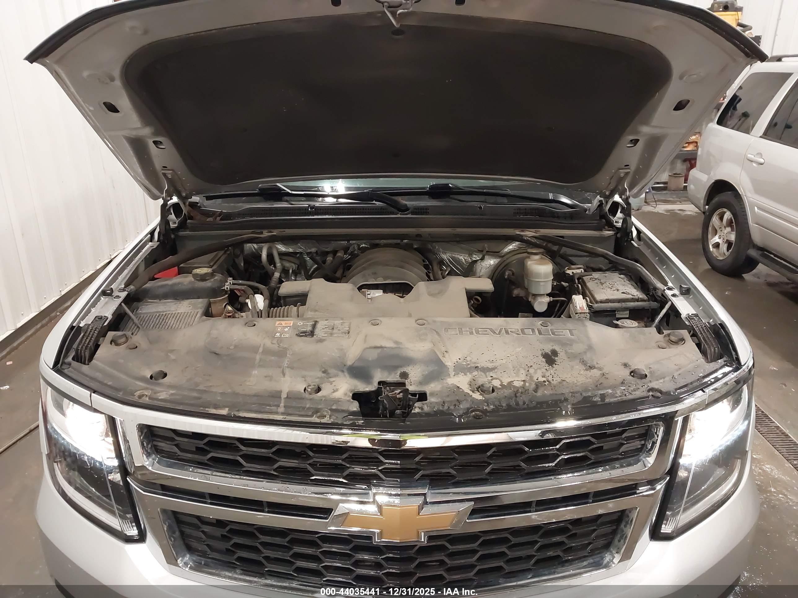 CHEVROLET TAHOE image 10