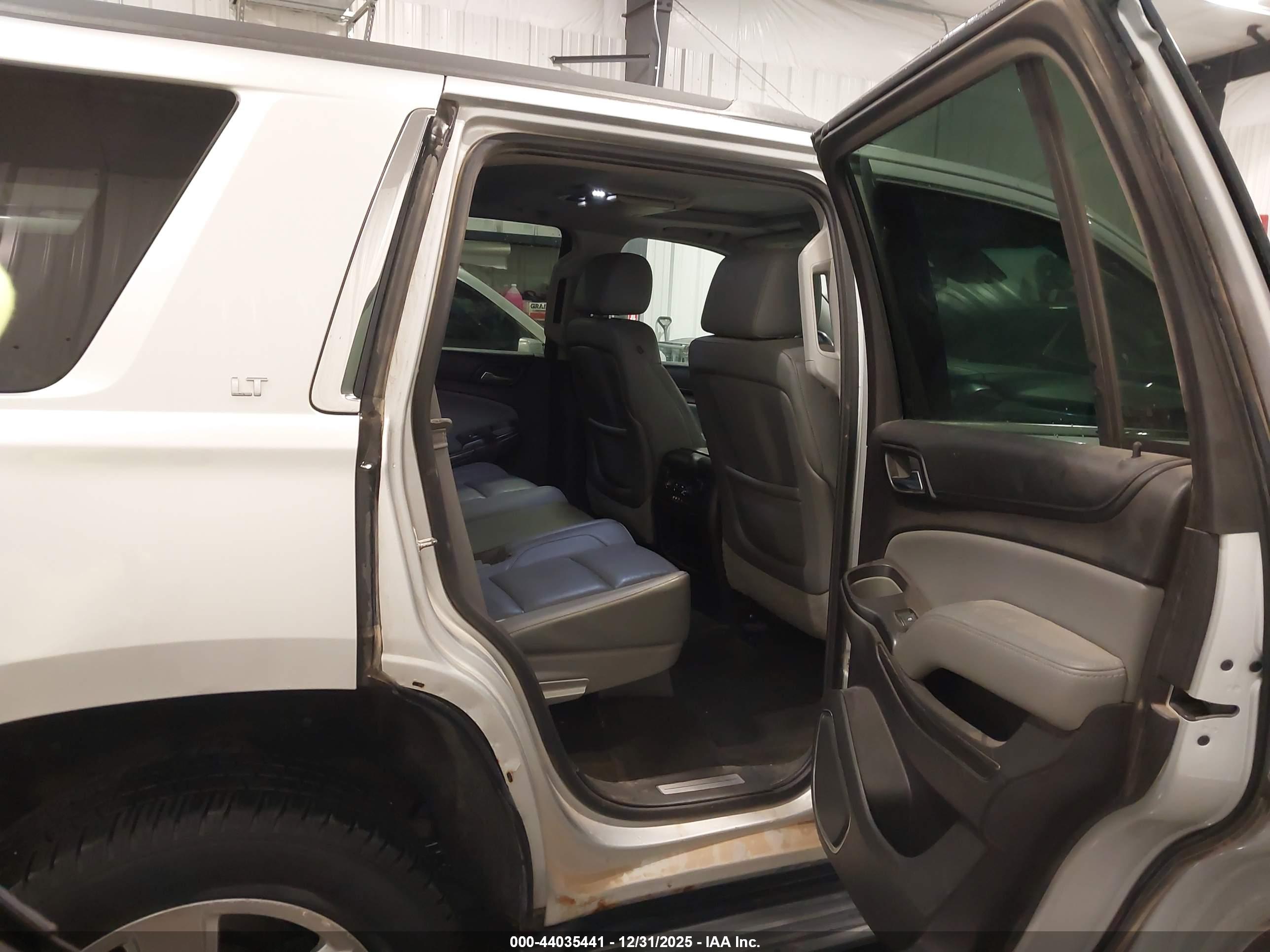 CHEVROLET TAHOE image 8