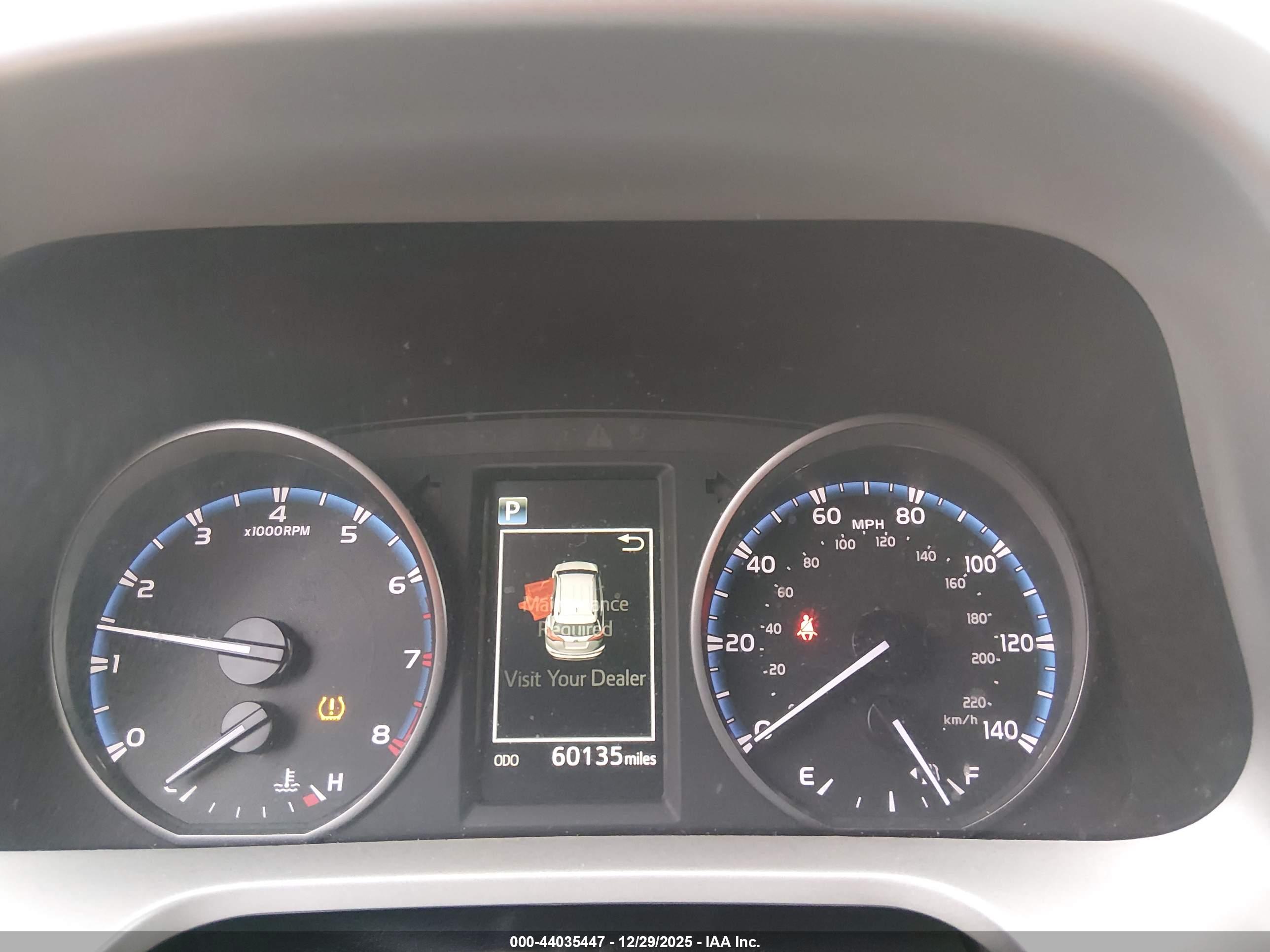 TOYOTA RAV4 image 7