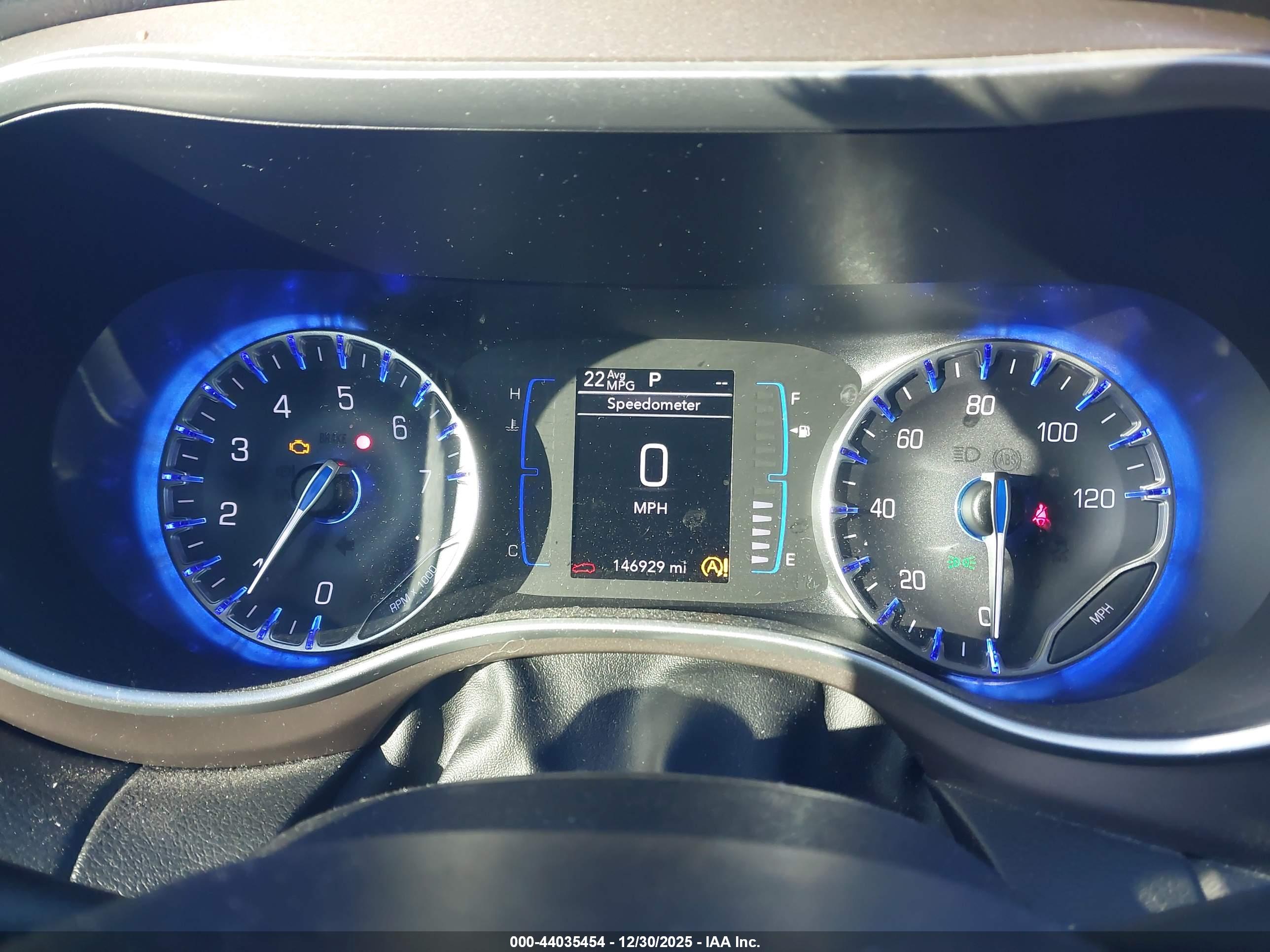 CHRYSLER PACIFICA image 7