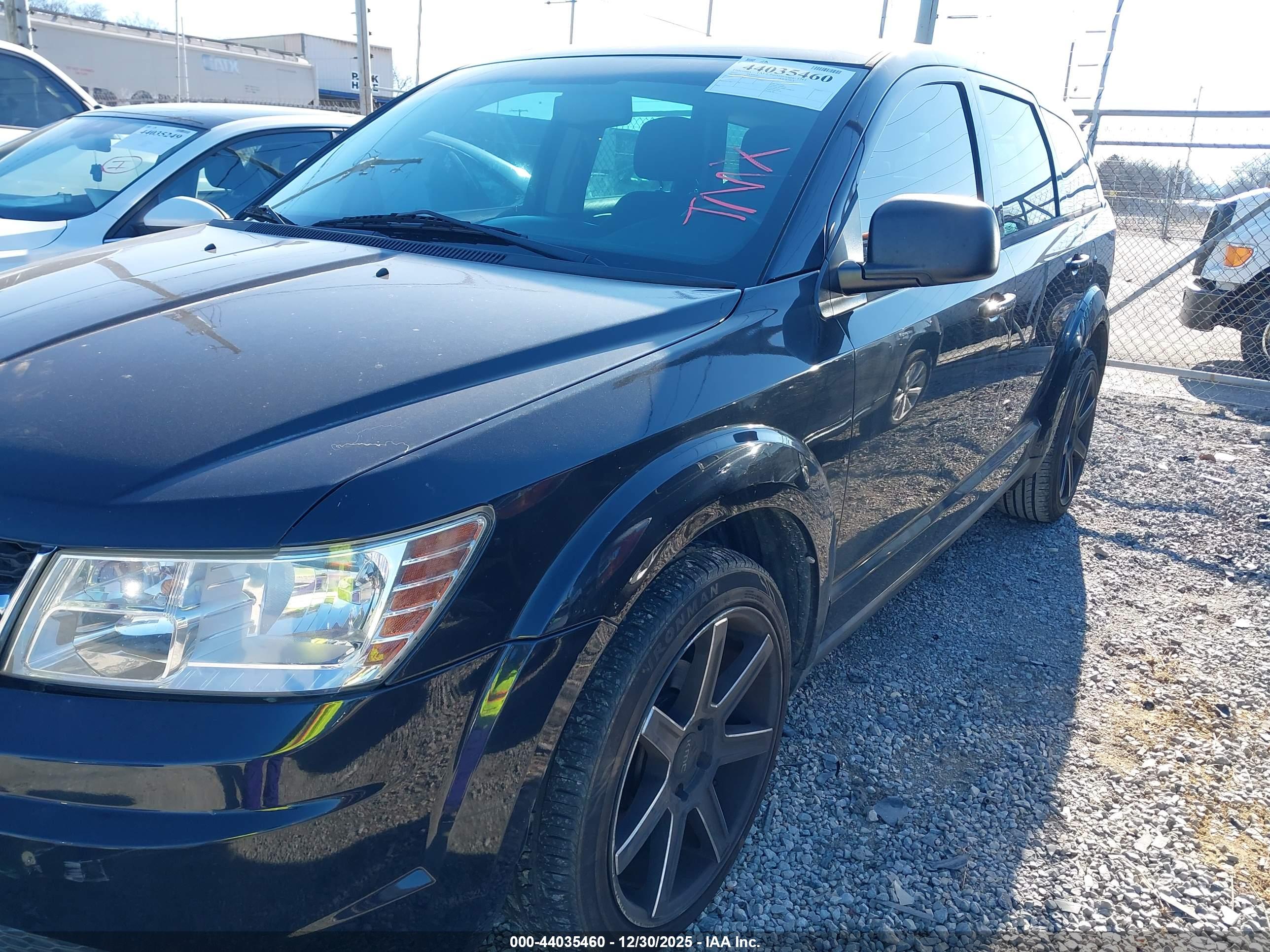 DODGE JOURNEY image 2