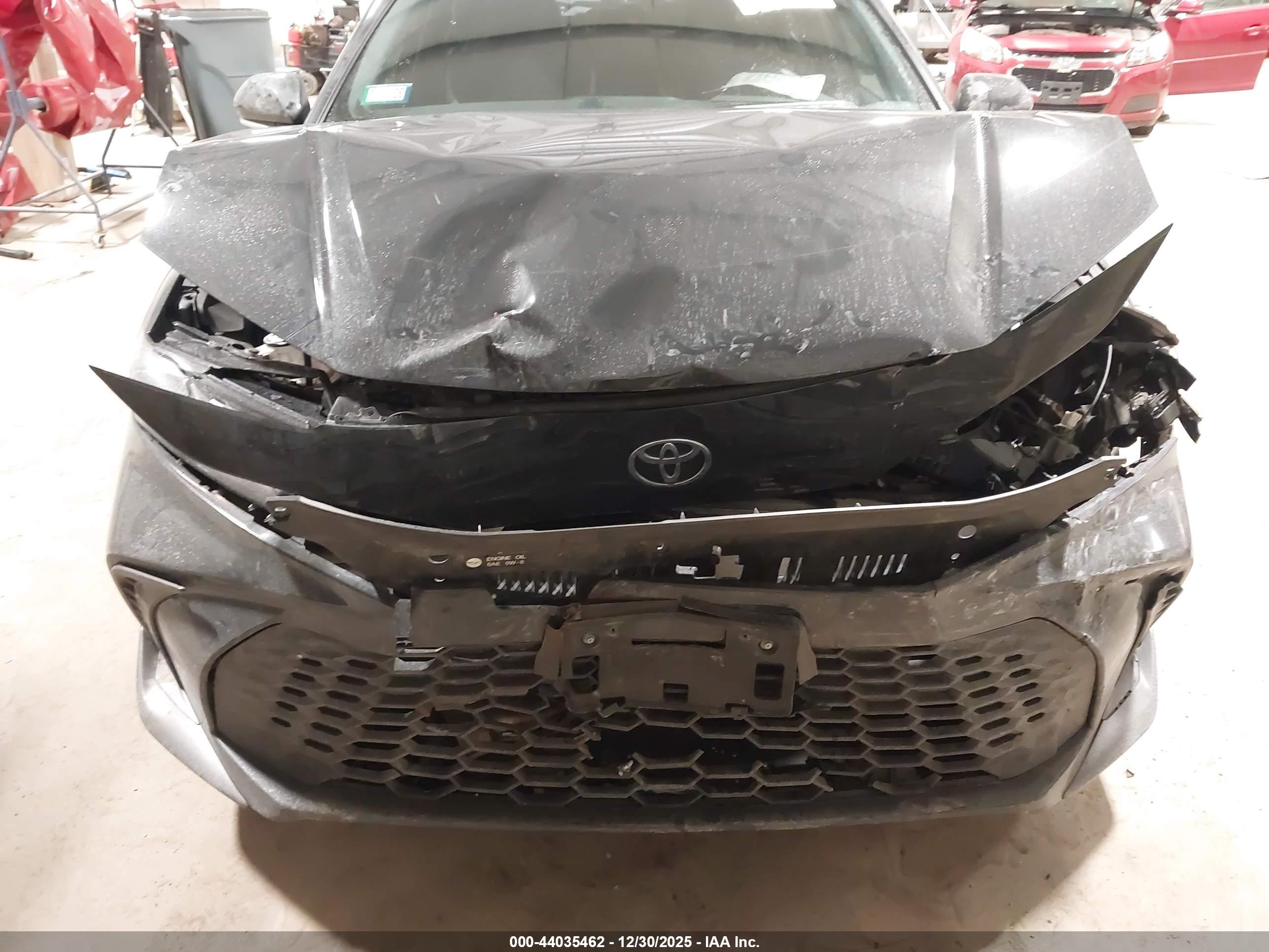 TOYOTA CAMRY image 6