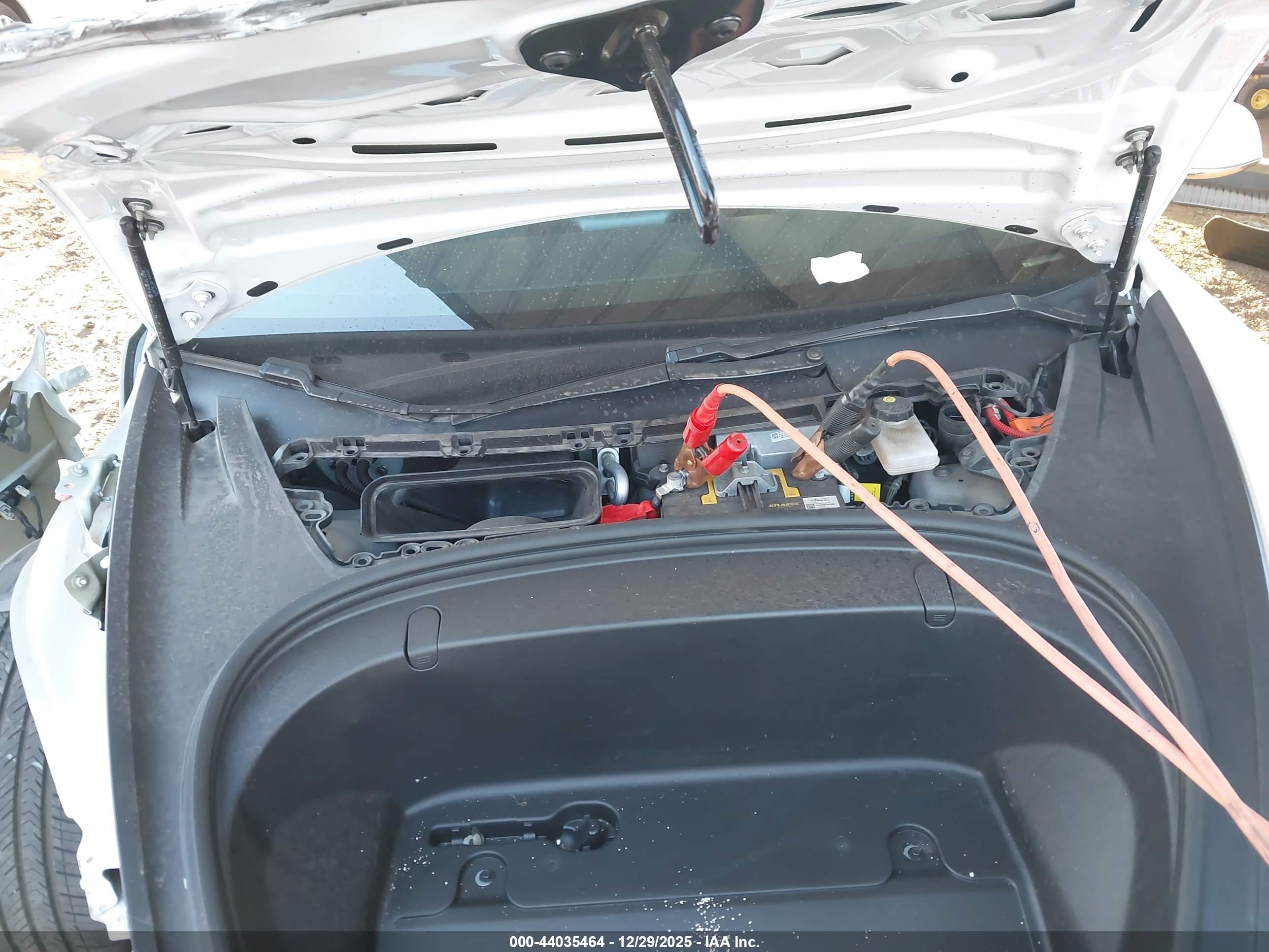 TESLA MODEL image 10