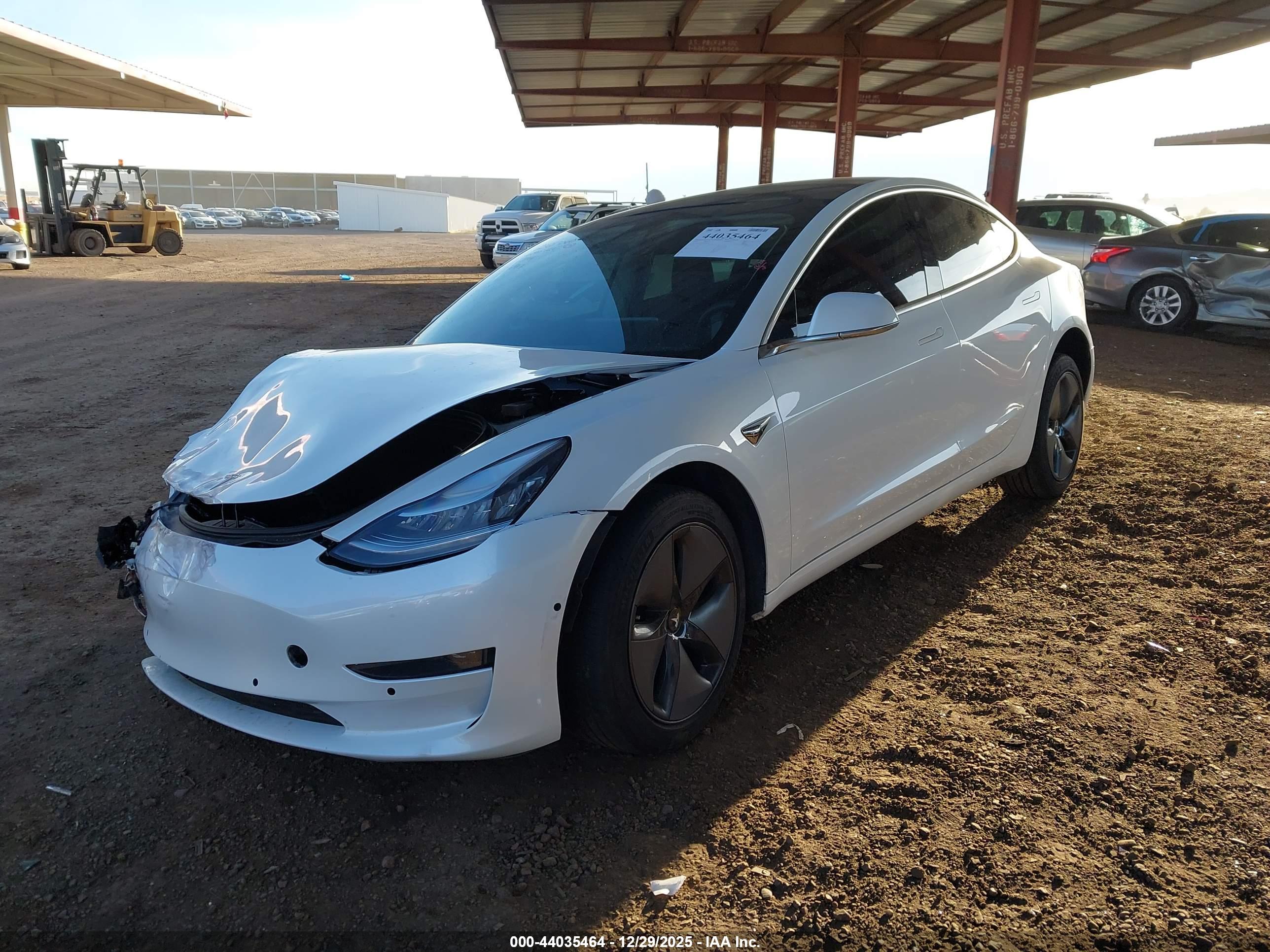 TESLA MODEL image 2