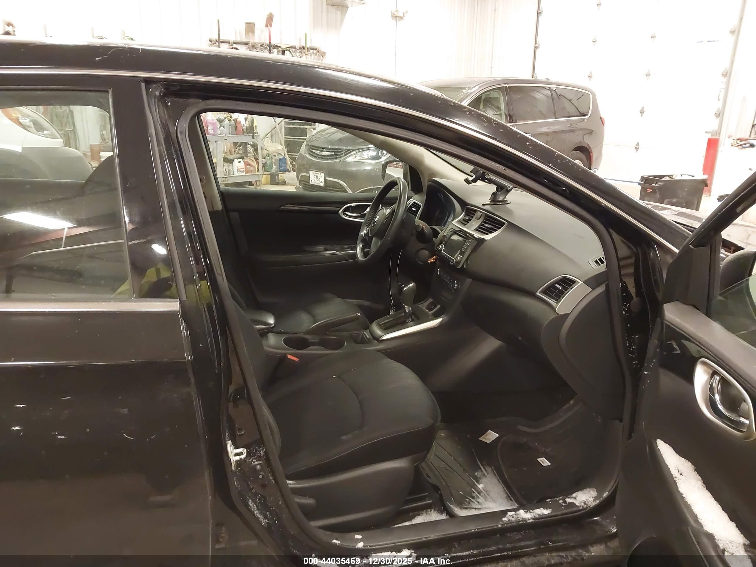 NISSAN SENTRA image 5