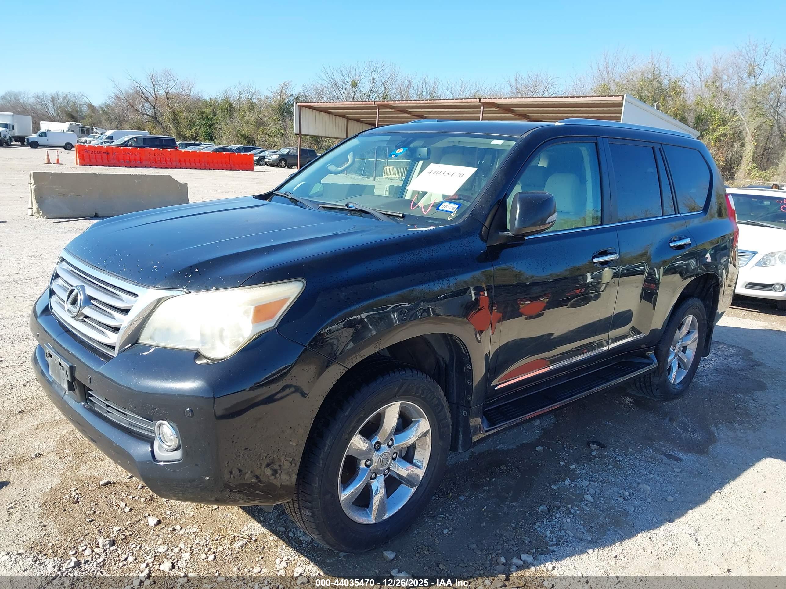LEXUS GX image 2