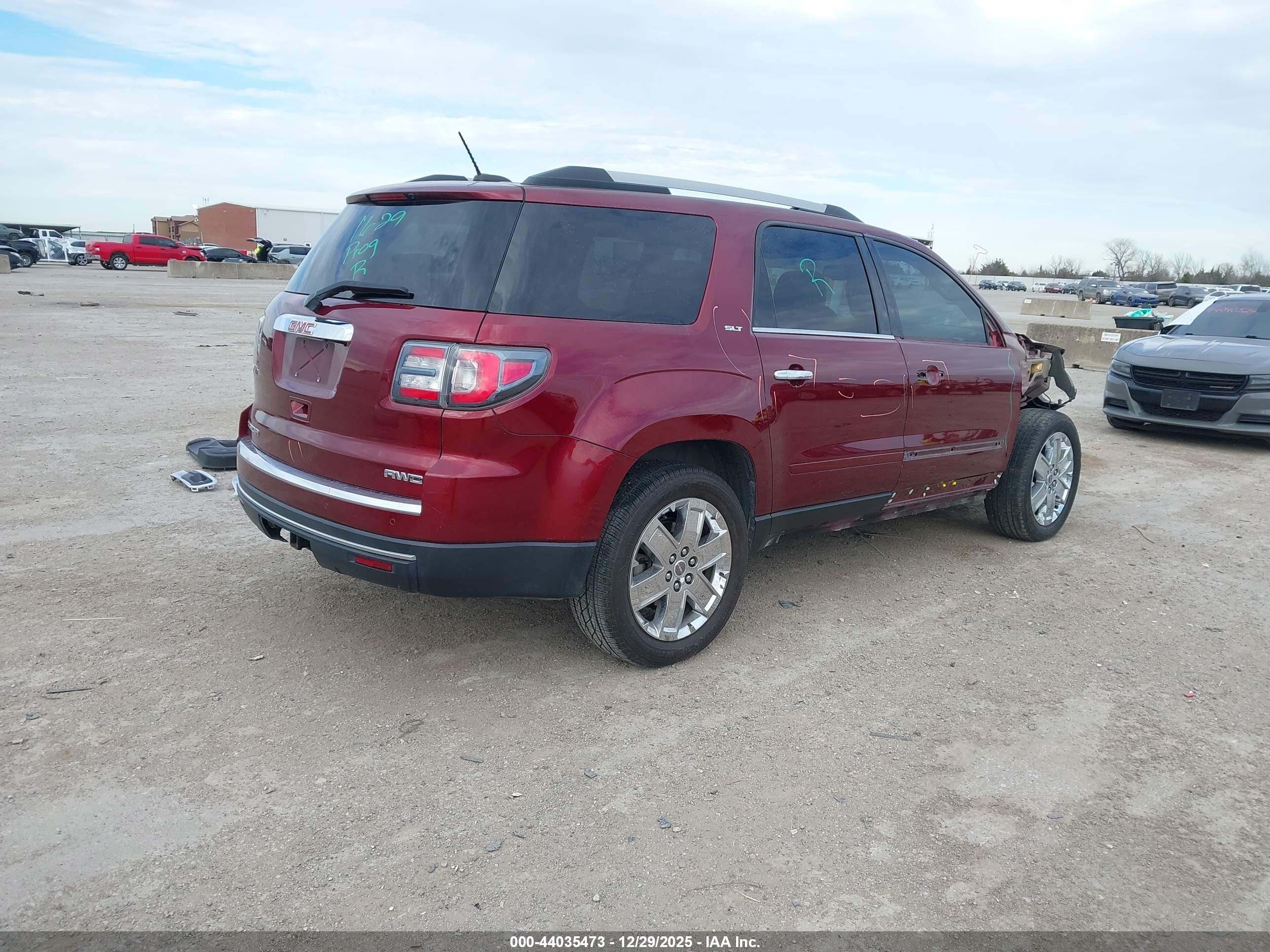 GMC ACADIA image 4