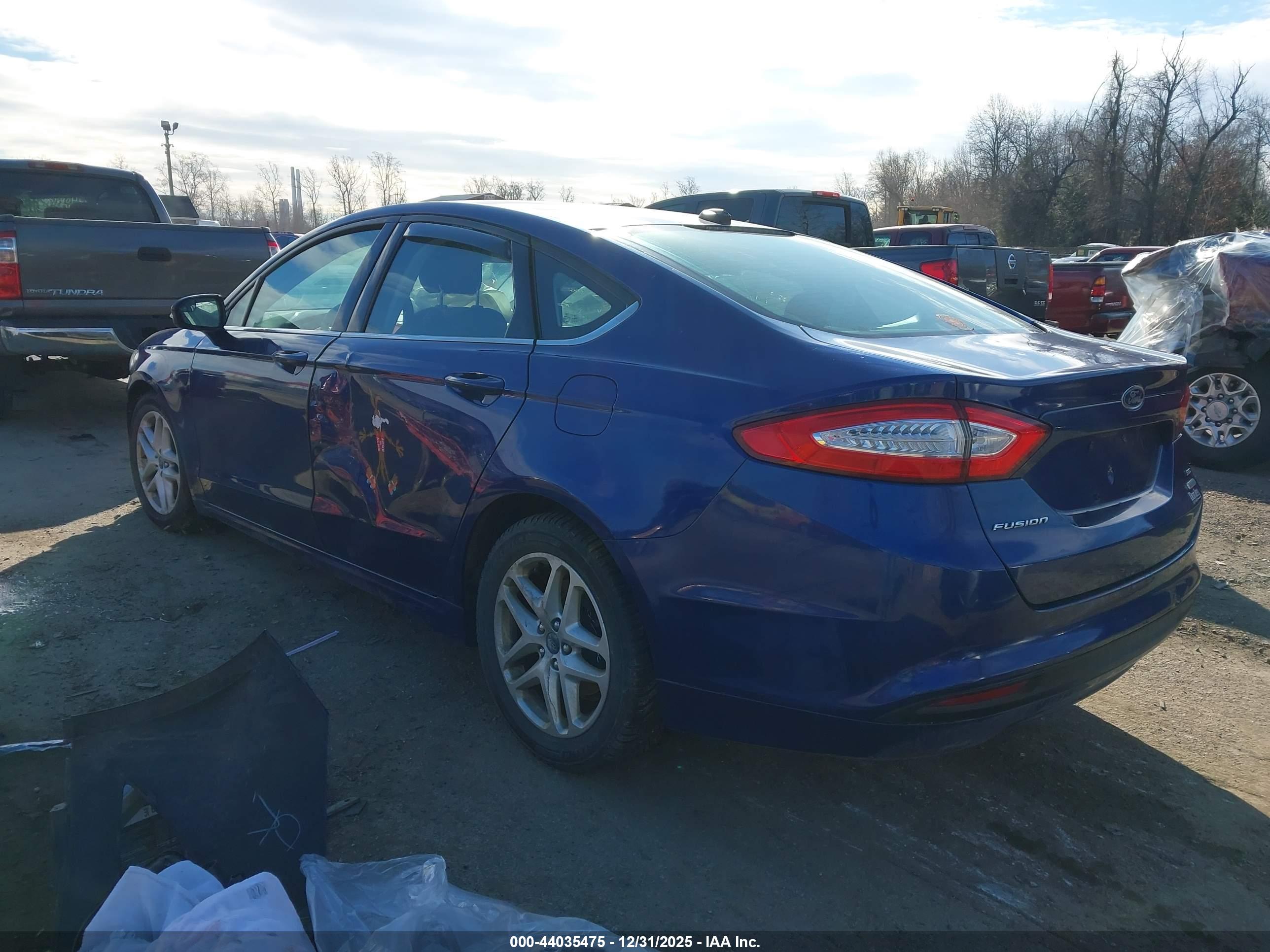 FORD FUSION image 3