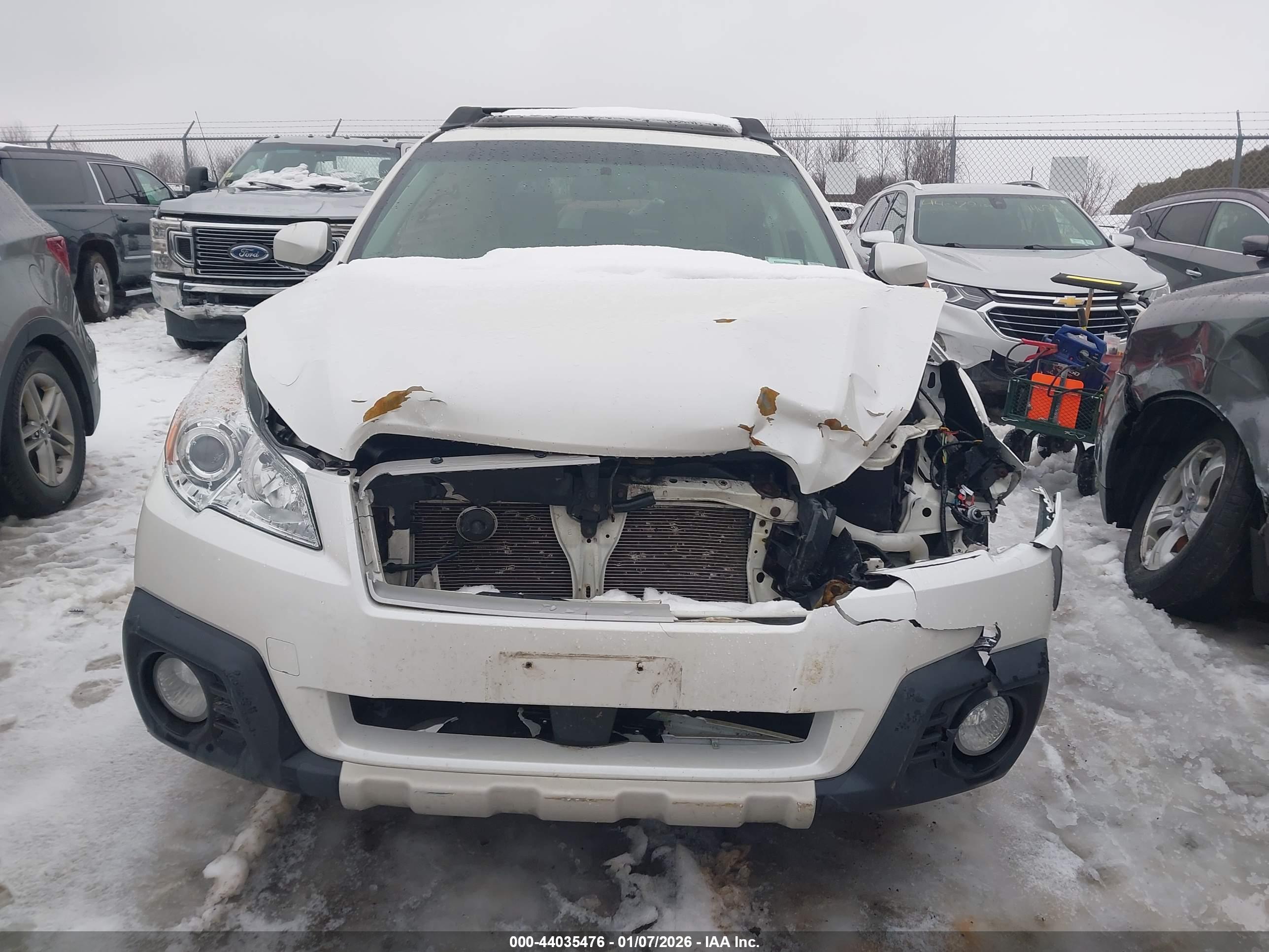 SUBARU OUTBACK image 6