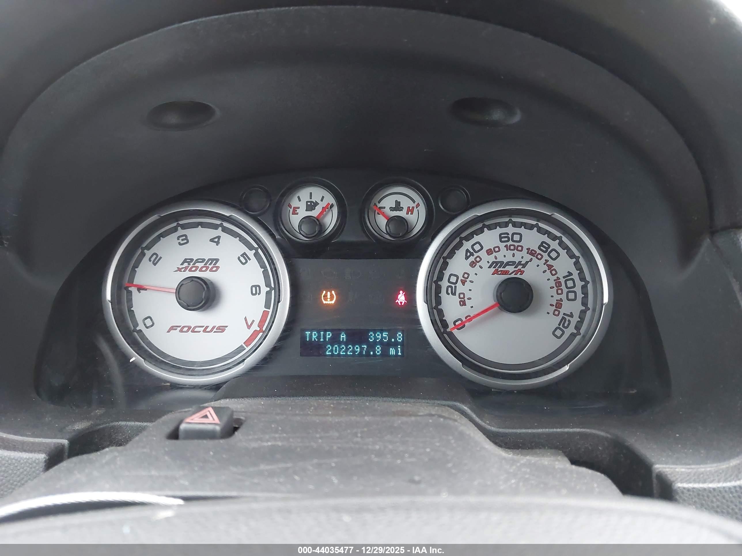 FORD FOCUS image 7