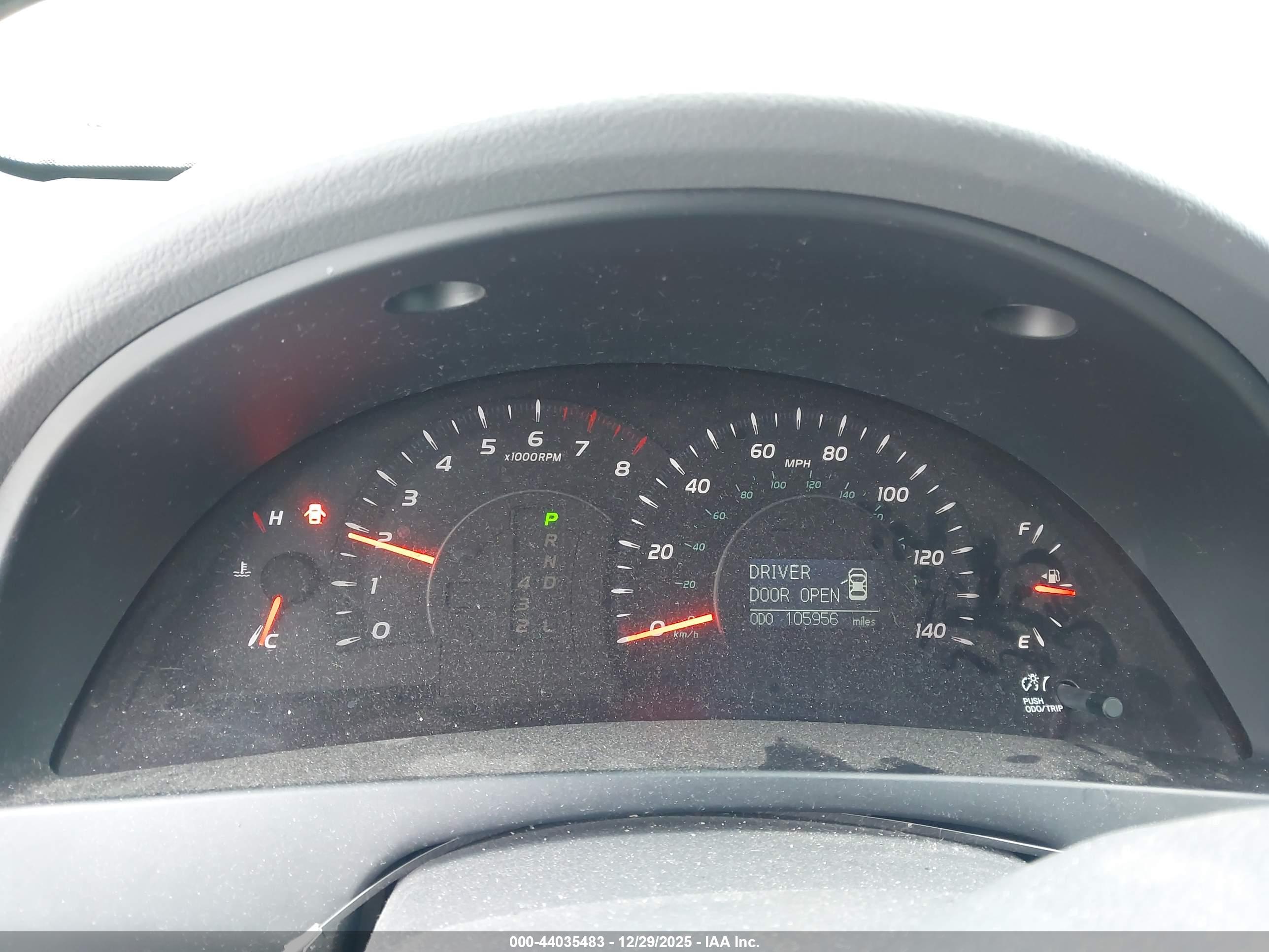 TOYOTA CAMRY image 7
