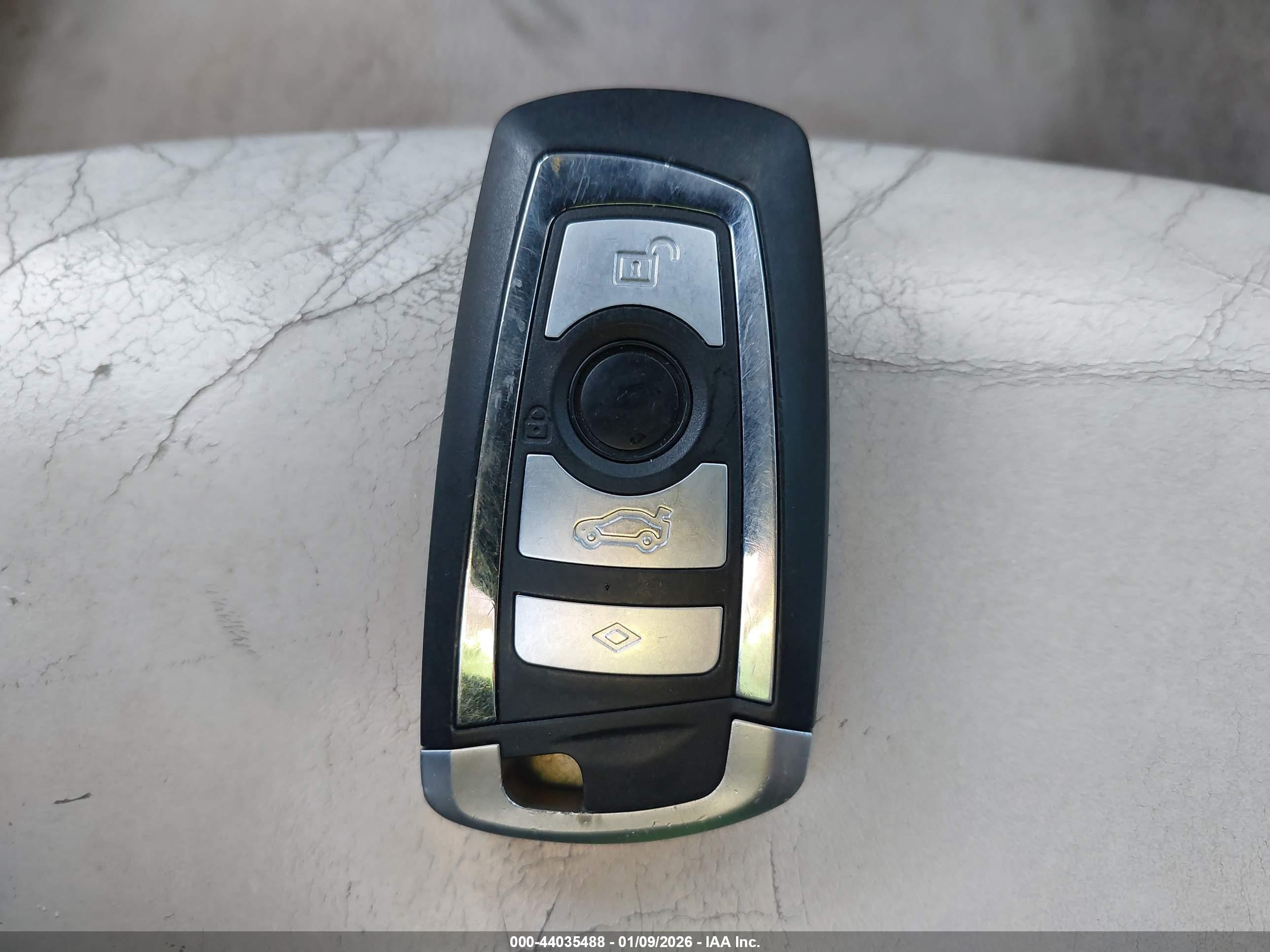 BMW 650I image 11