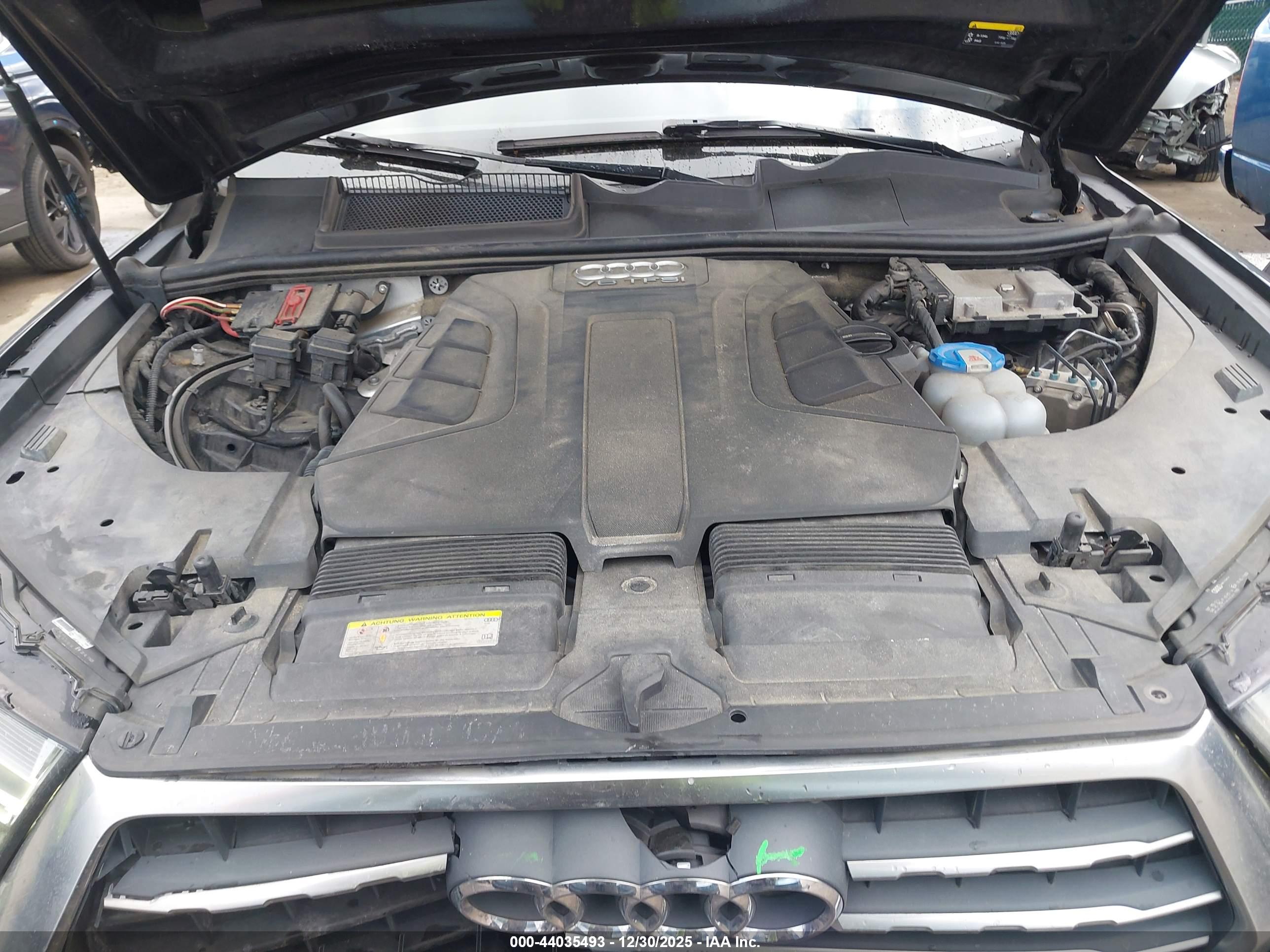AUDI Q7 image 10