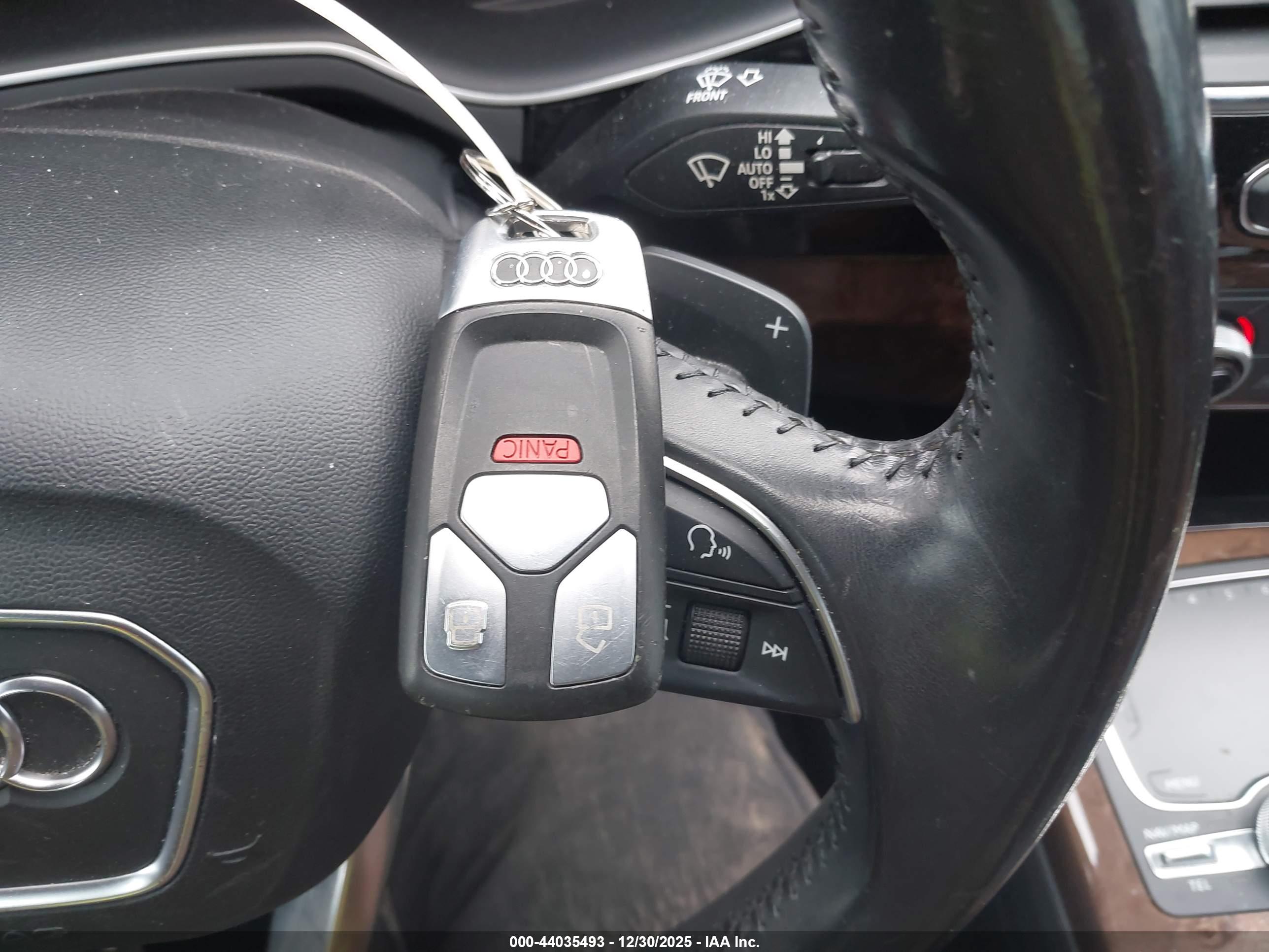 AUDI Q7 image 11