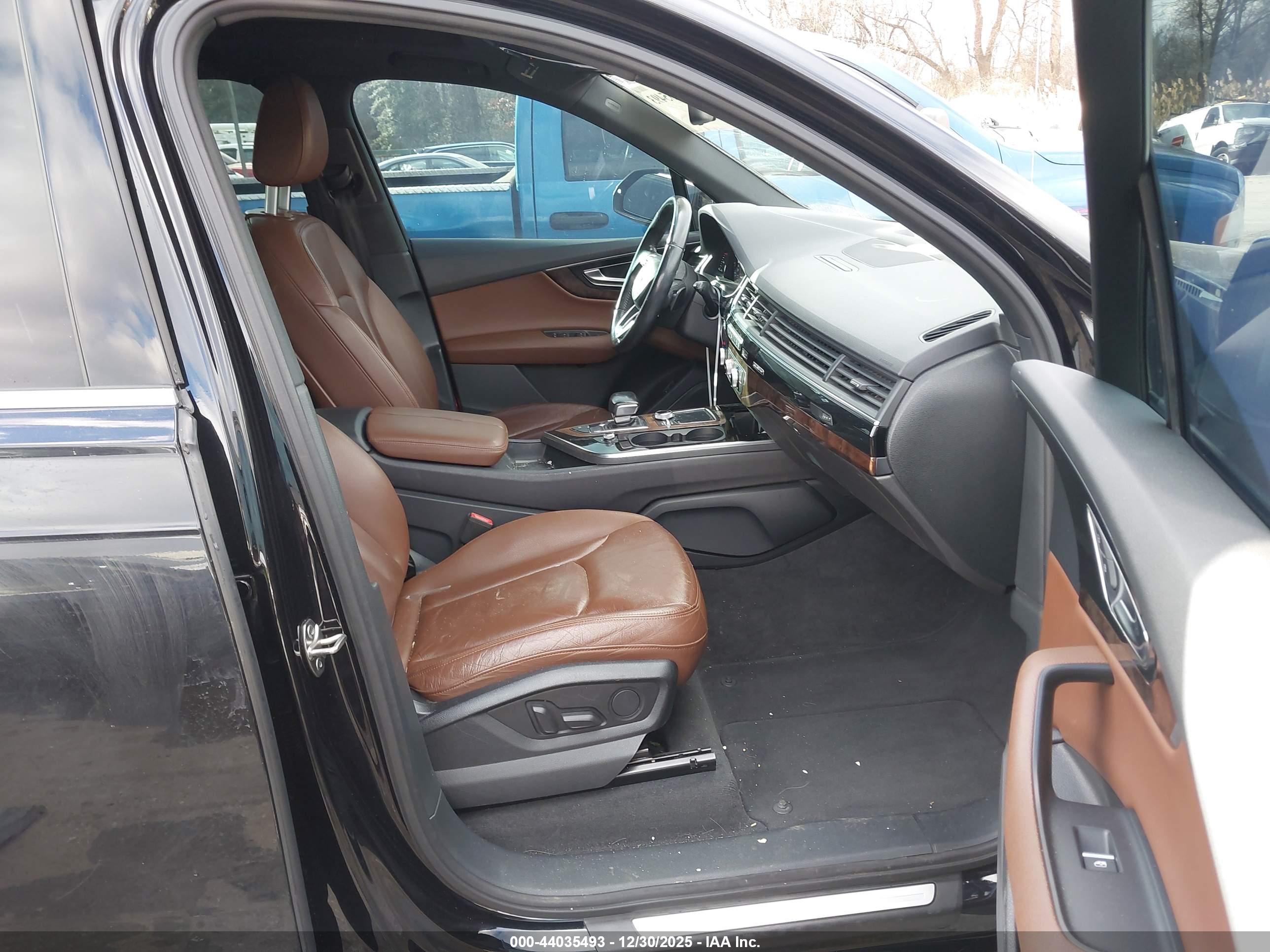 AUDI Q7 image 5