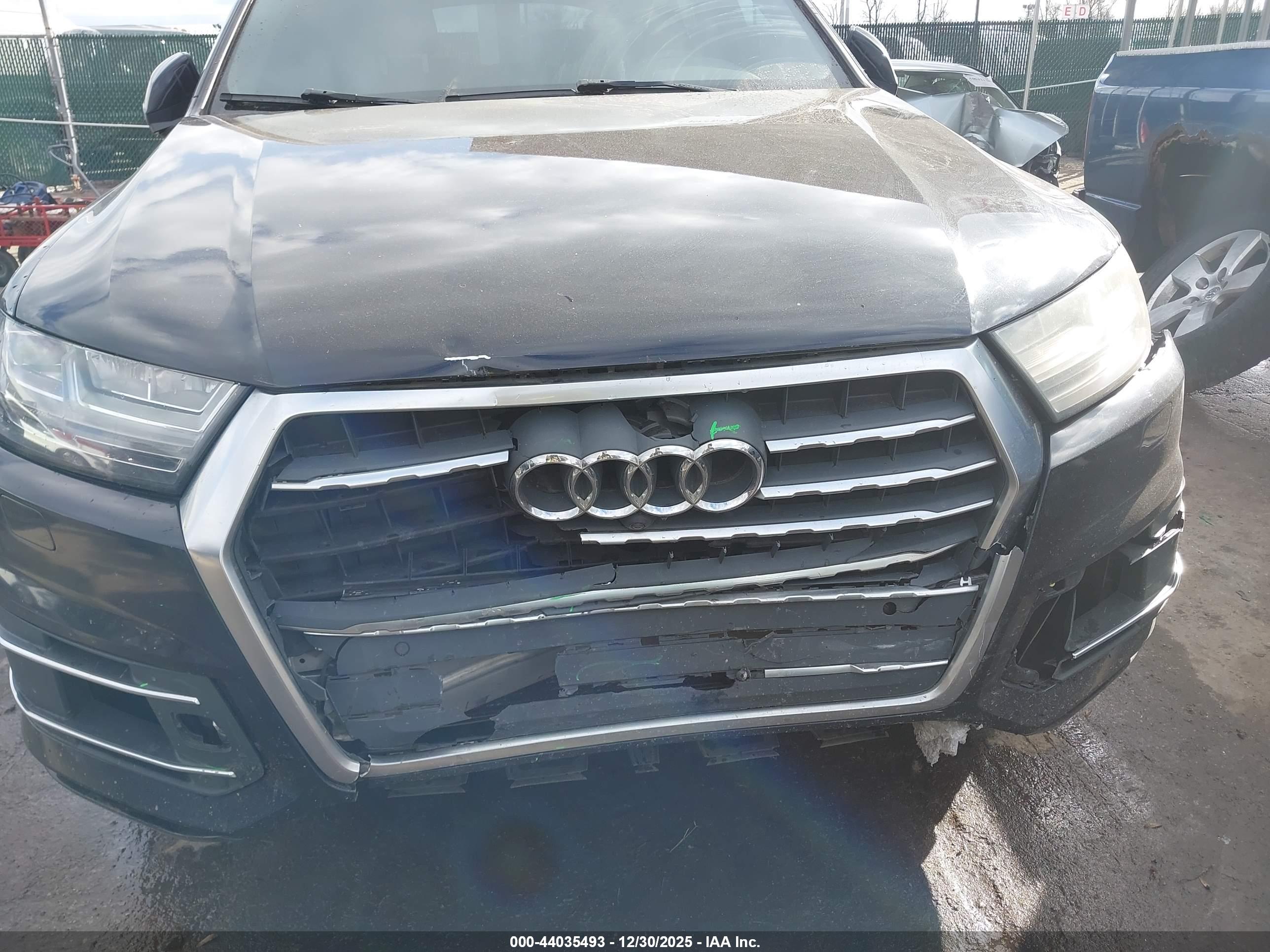 AUDI Q7 image 6