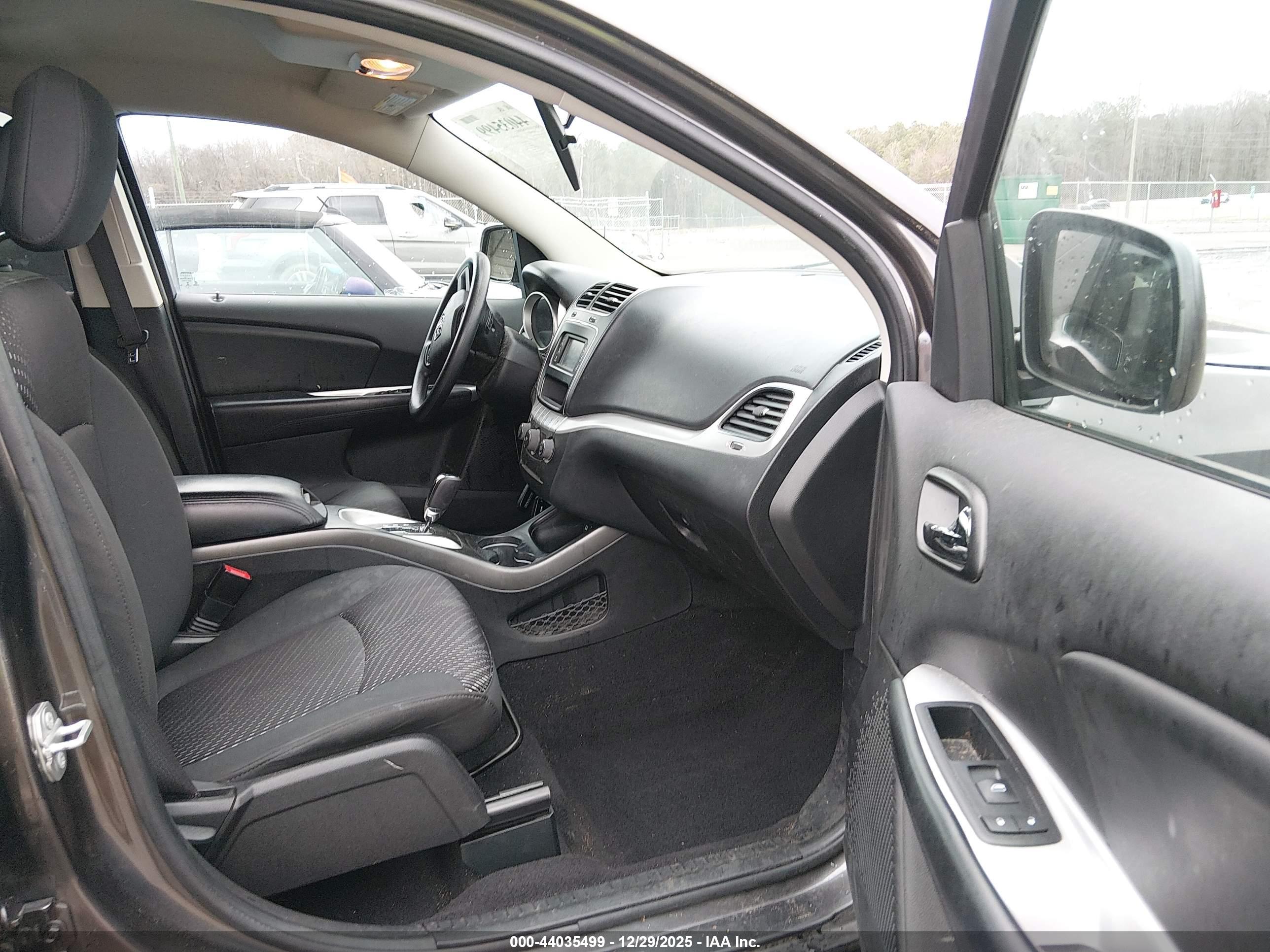 DODGE JOURNEY image 5