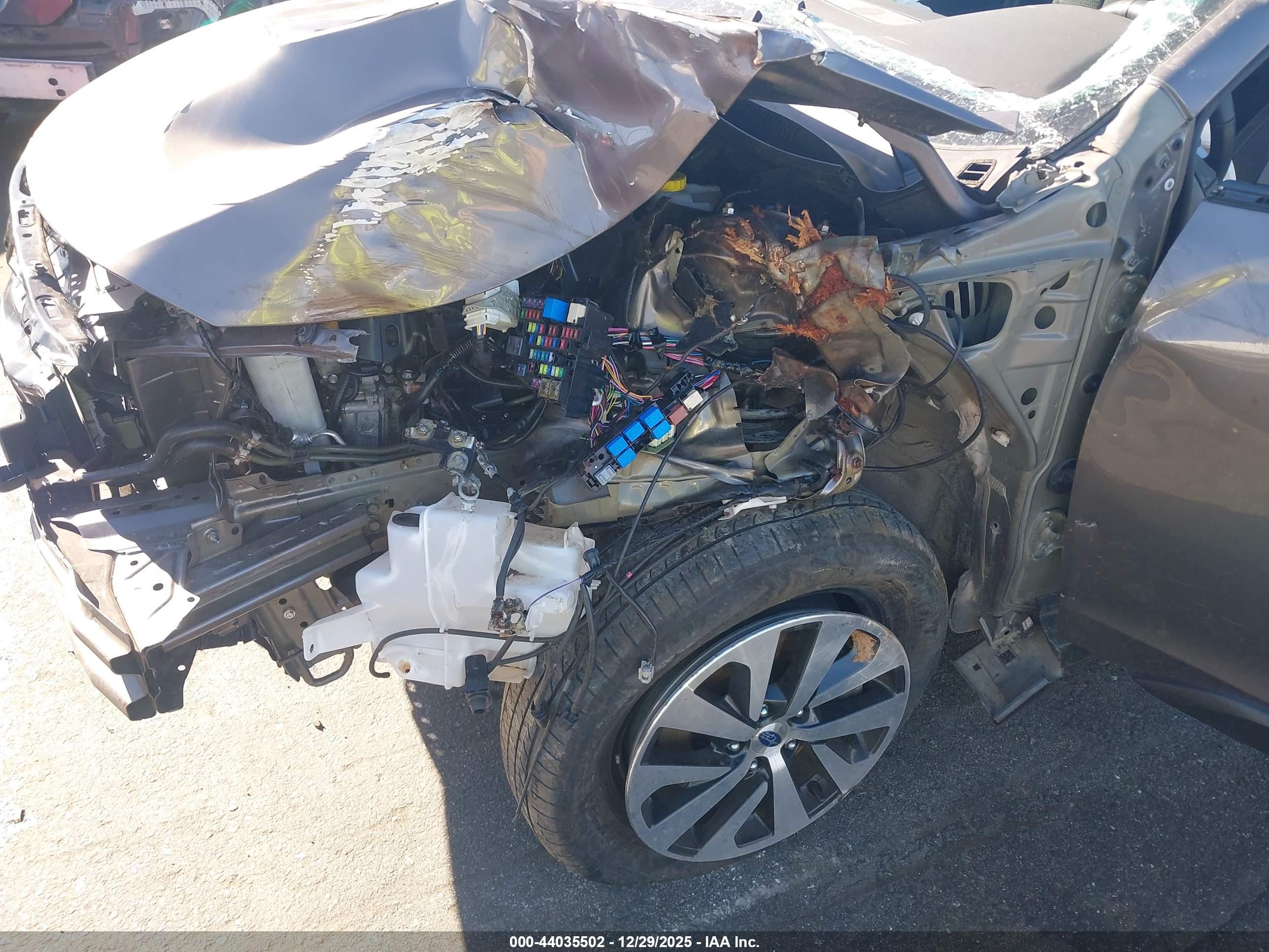 SUBARU OUTBACK image 6