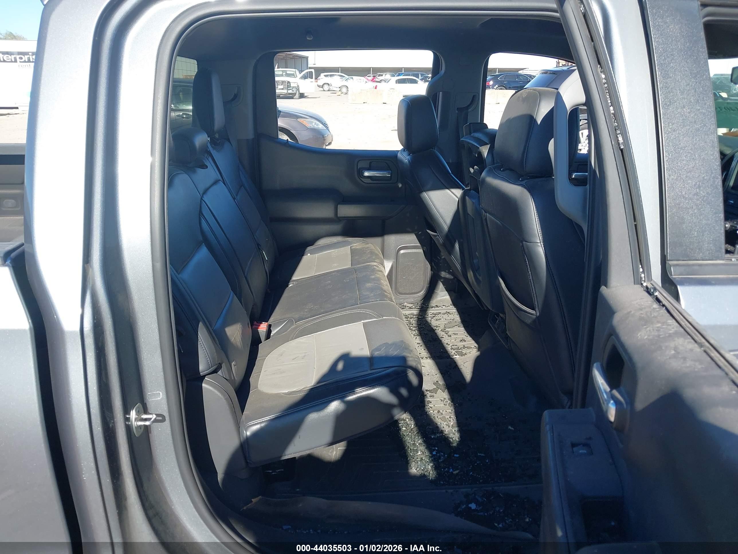 CHEVROLET SILVERADO image 8