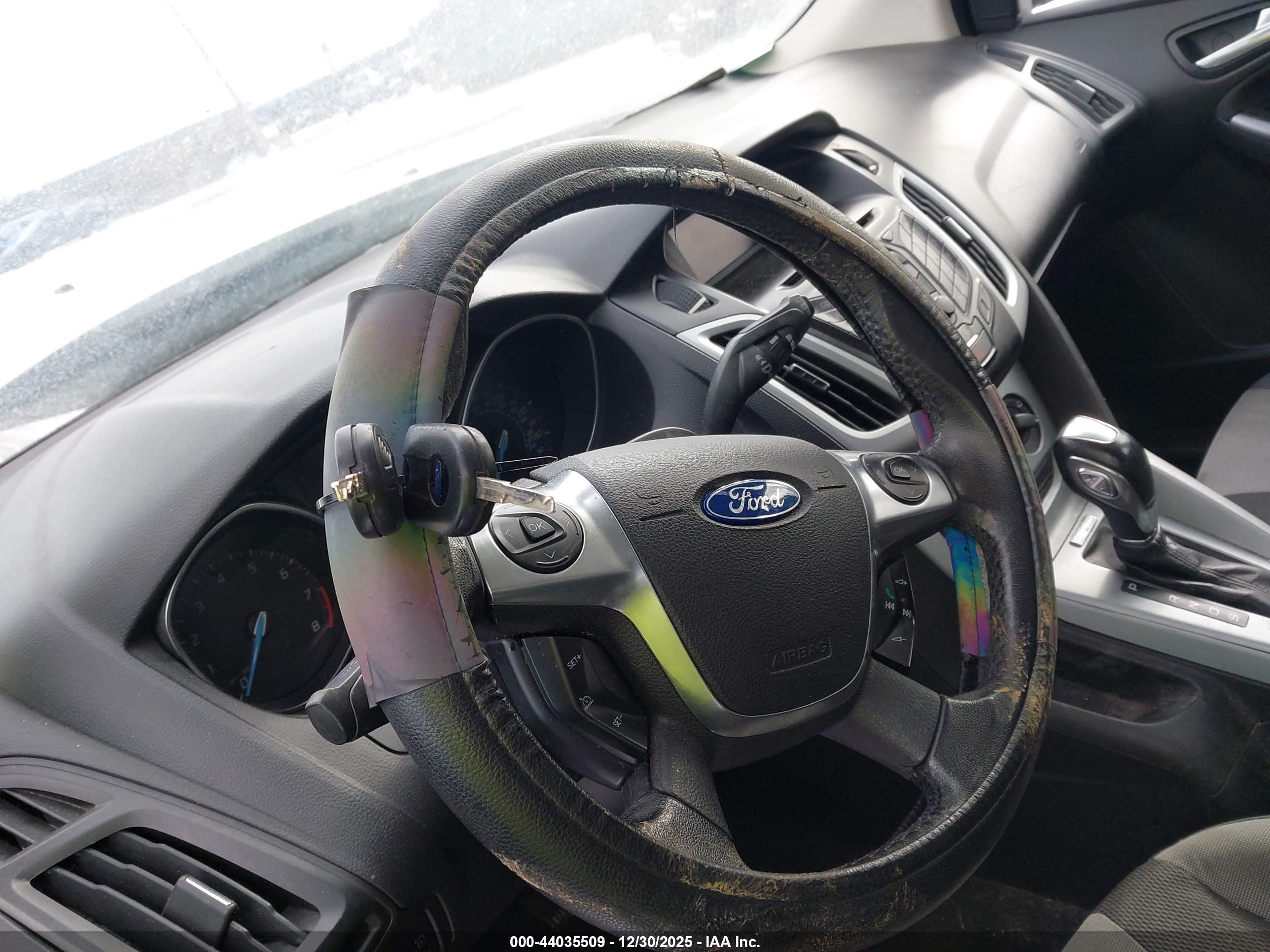 FORD FOCUS image 11