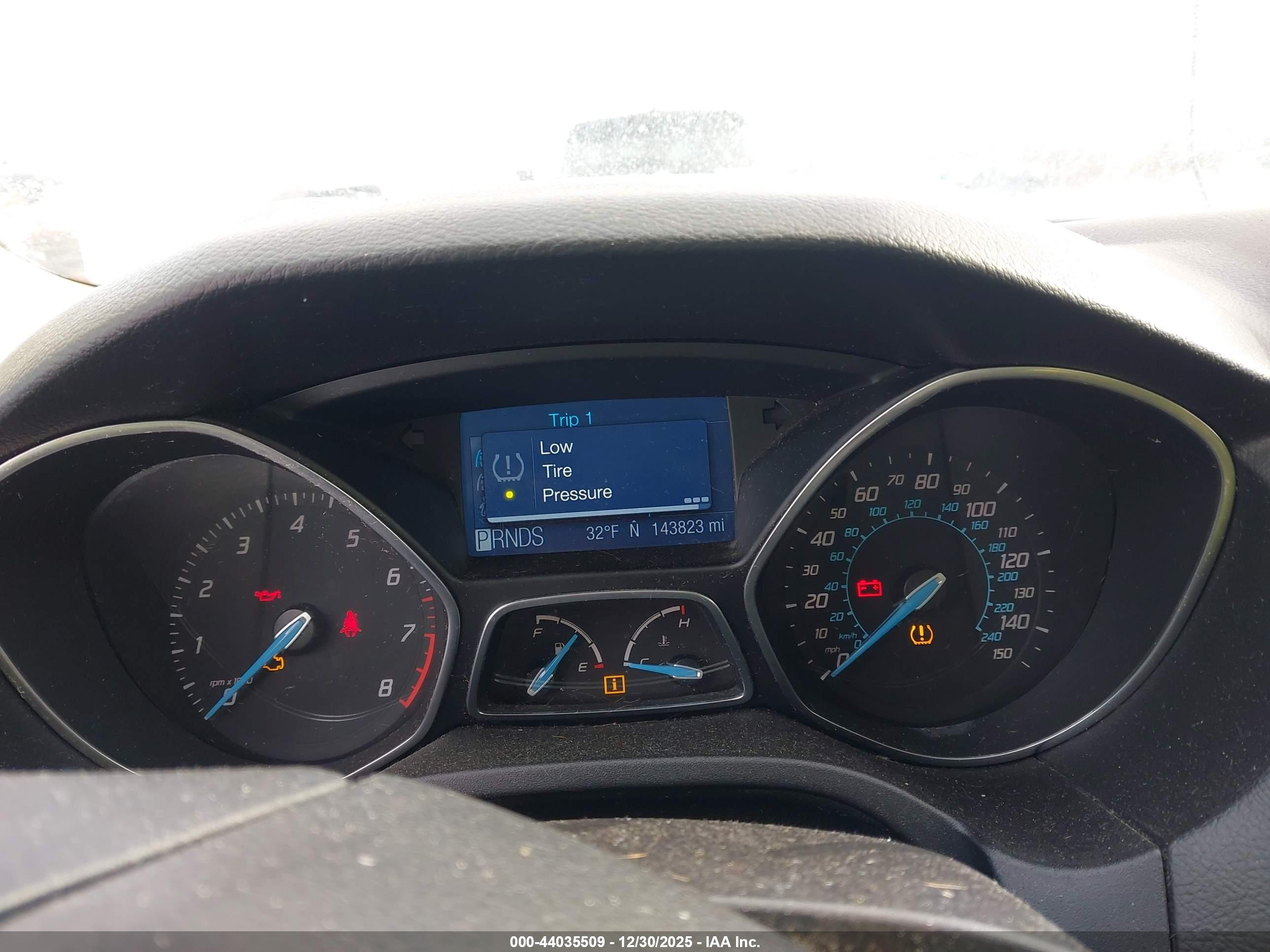 FORD FOCUS image 7