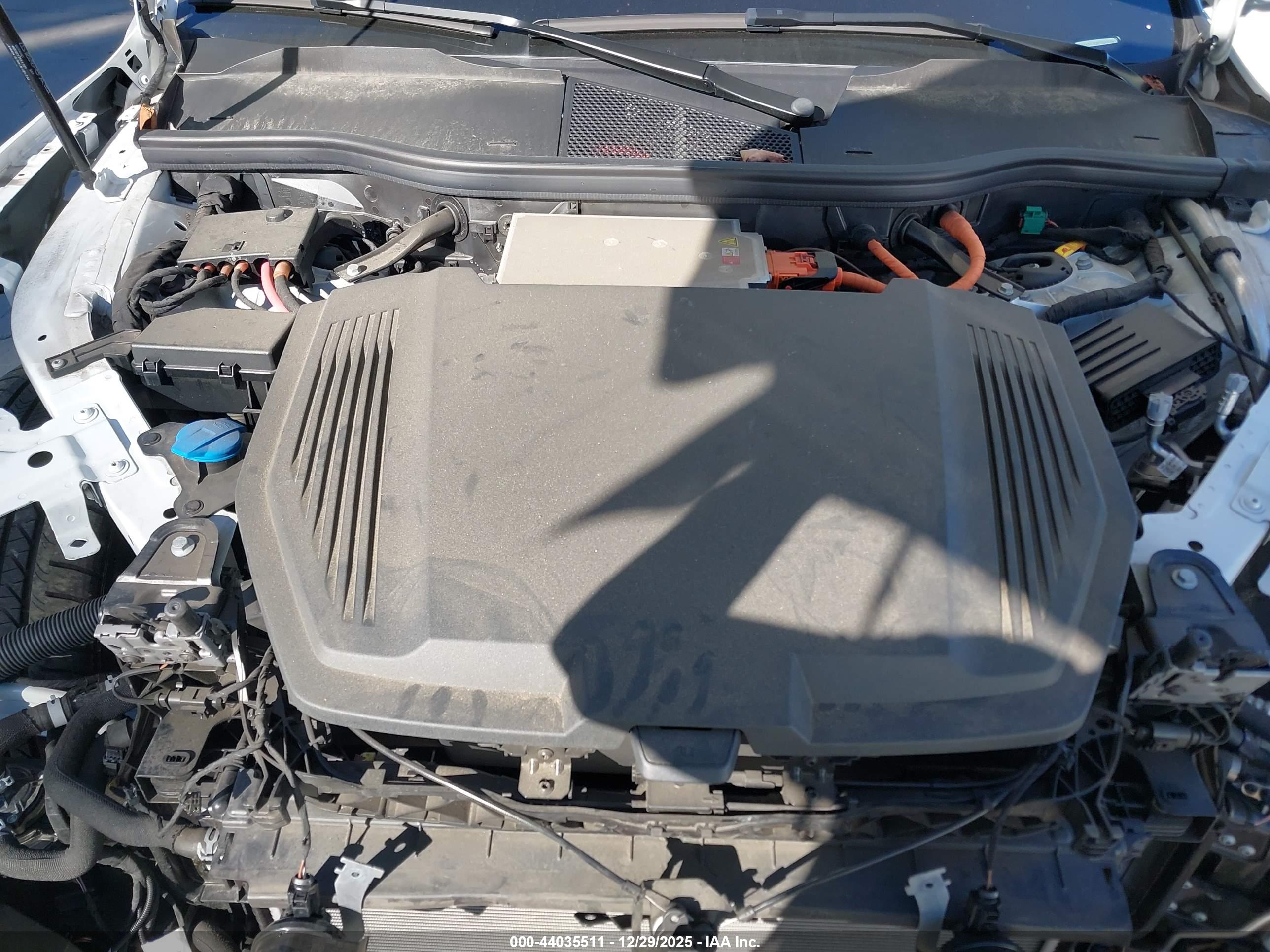 AUDI Q8 image 10