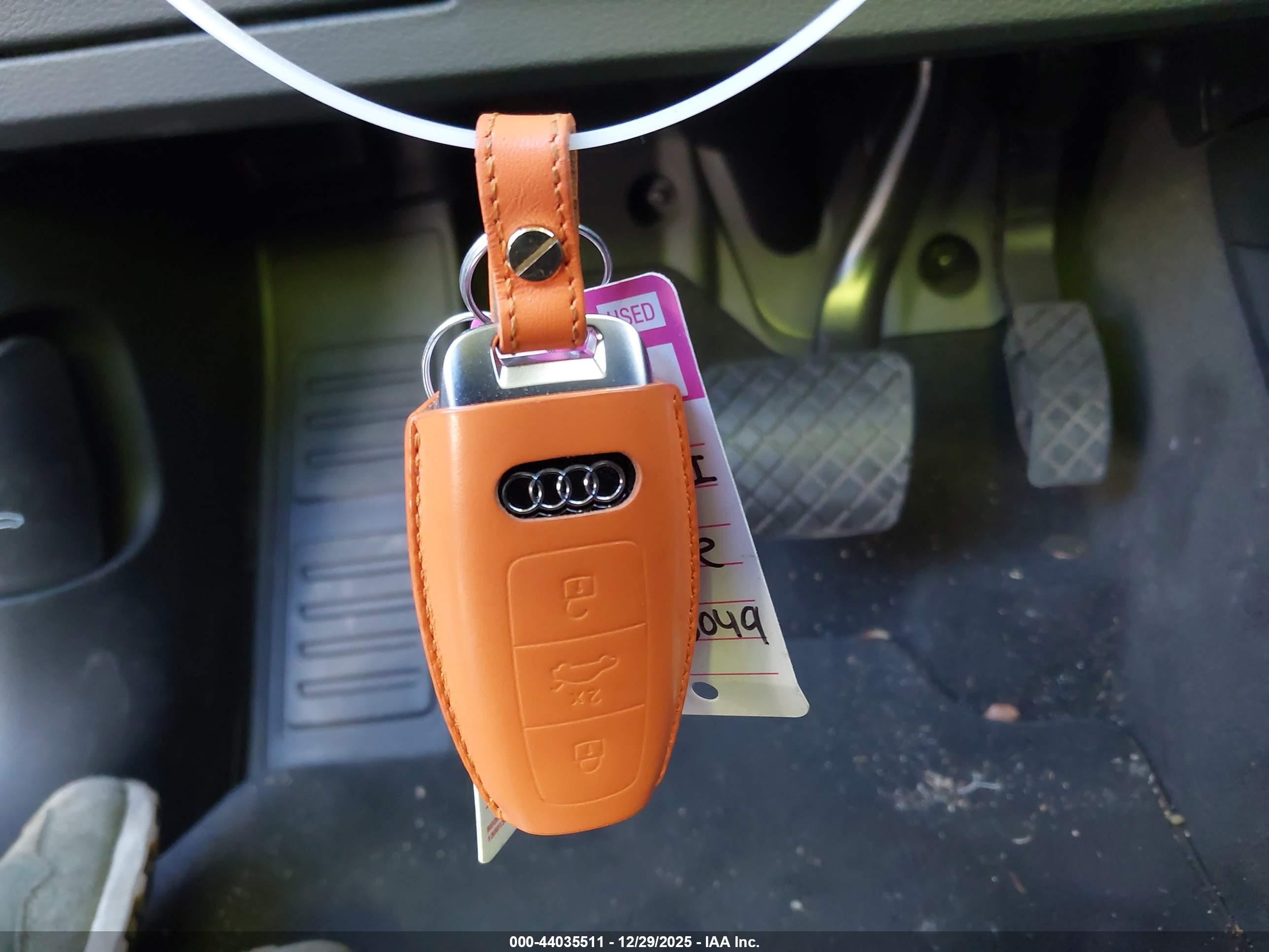 AUDI Q8 image 11