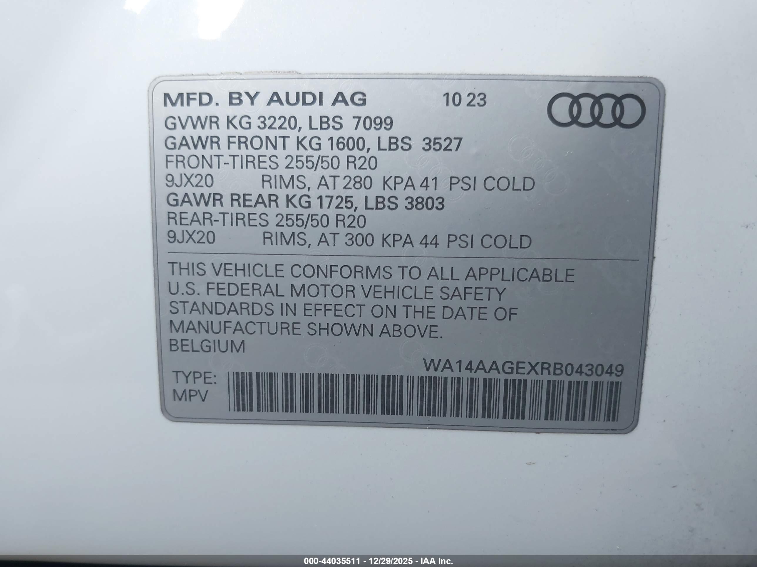 AUDI Q8 image 9