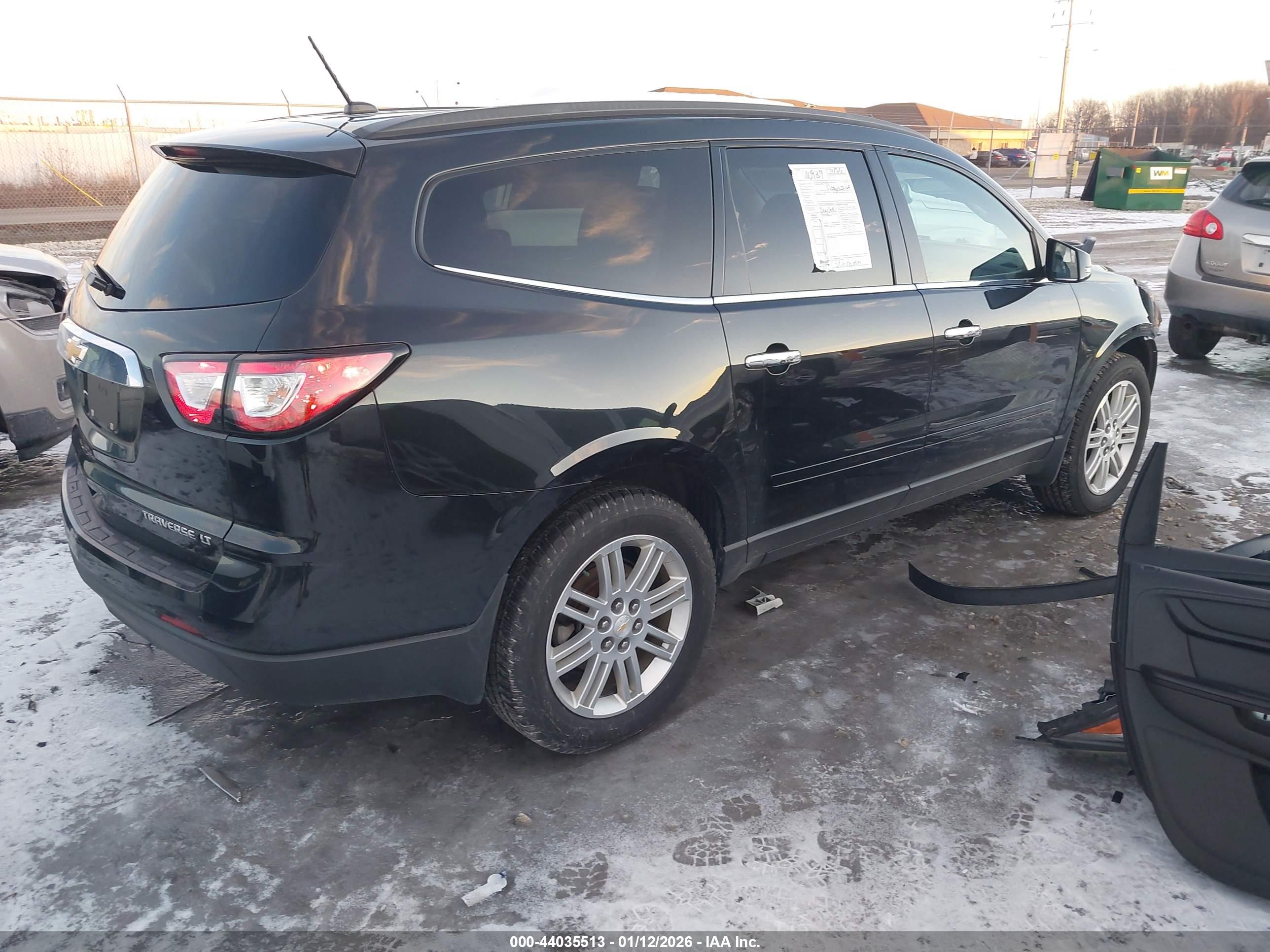 CHEVROLET TRAVERSE image 4