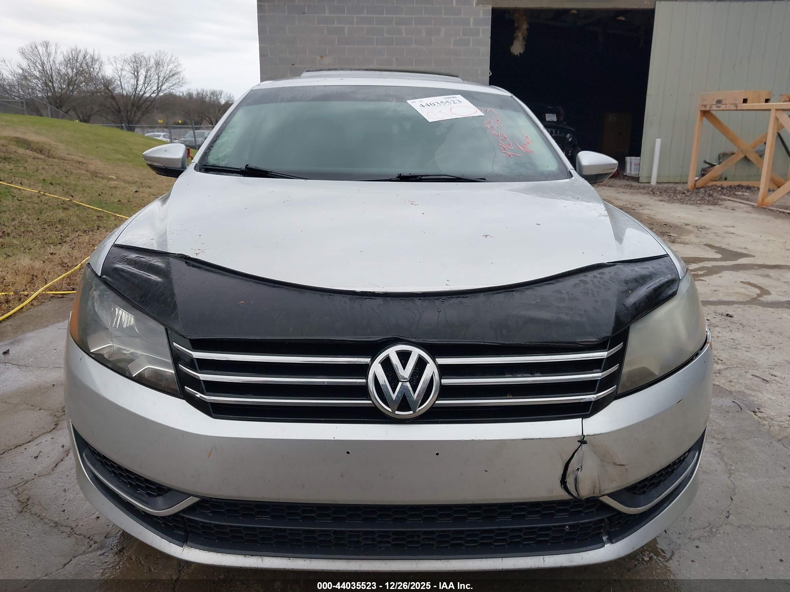 VOLKSWAGEN PASSAT image 6