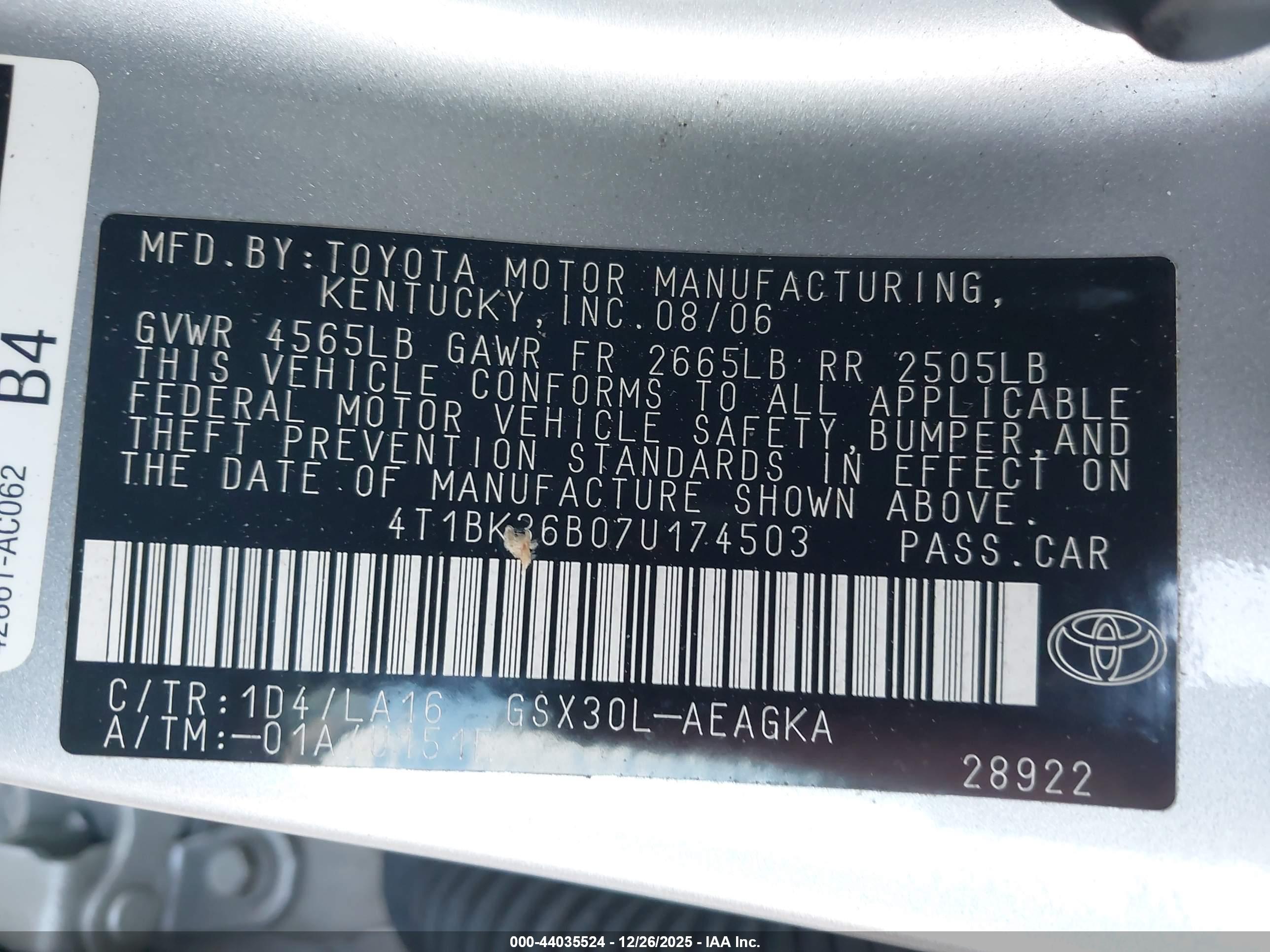 TOYOTA AVALON image 9