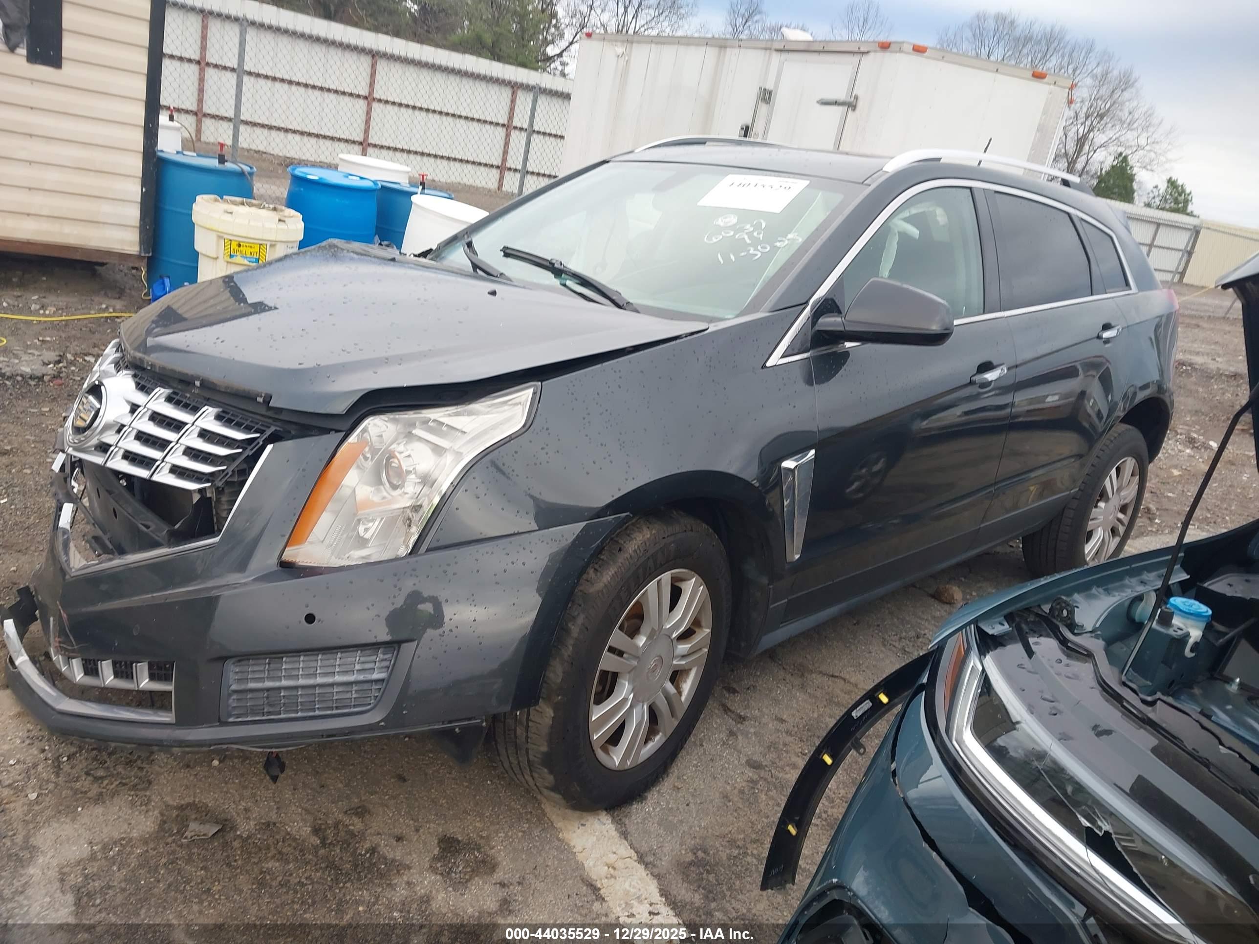 CADILLAC SRX image 2